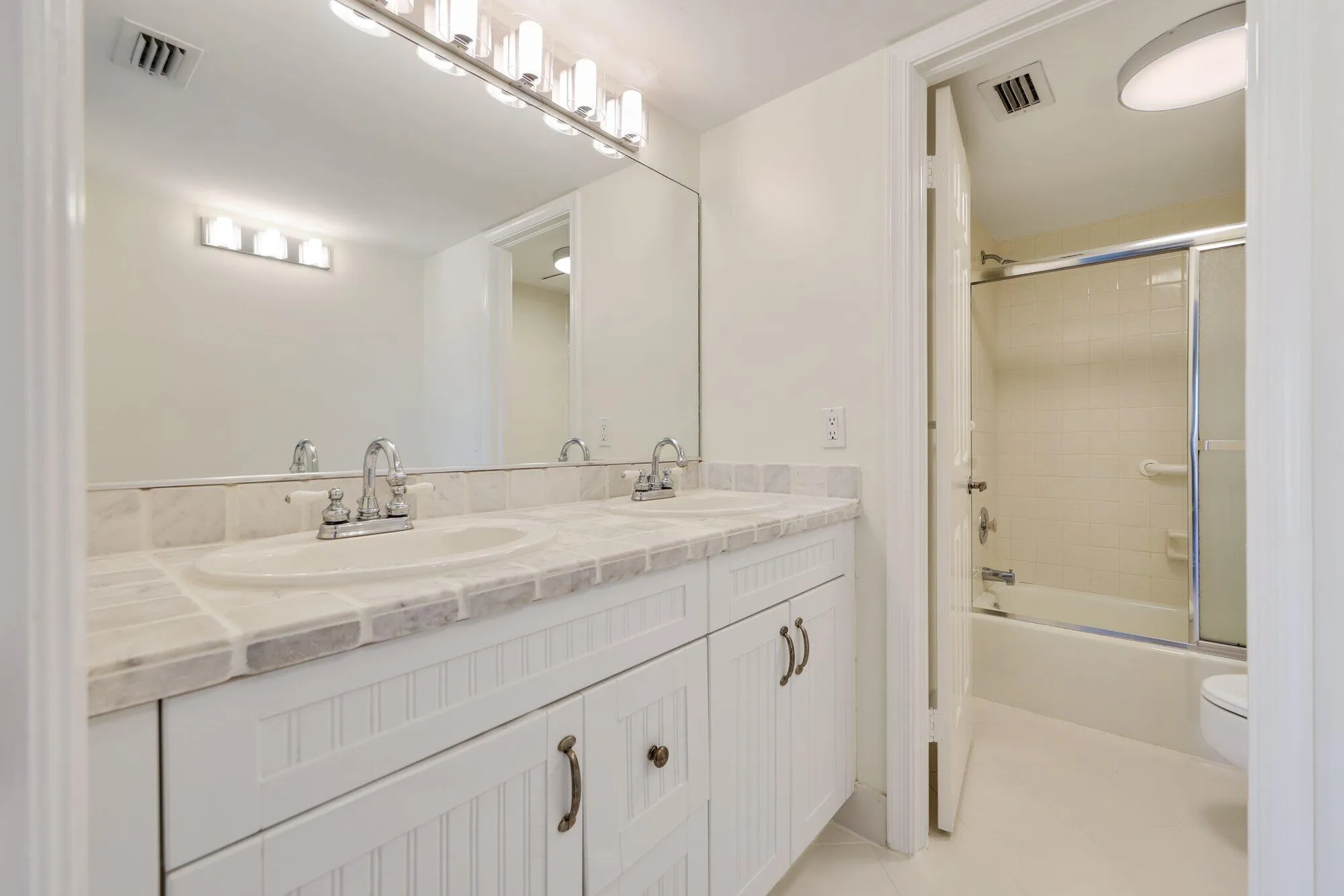 Property Slideshow image 13 of 35 | 200 intracoastal pl apt 206, Jupiter, FL, 33469