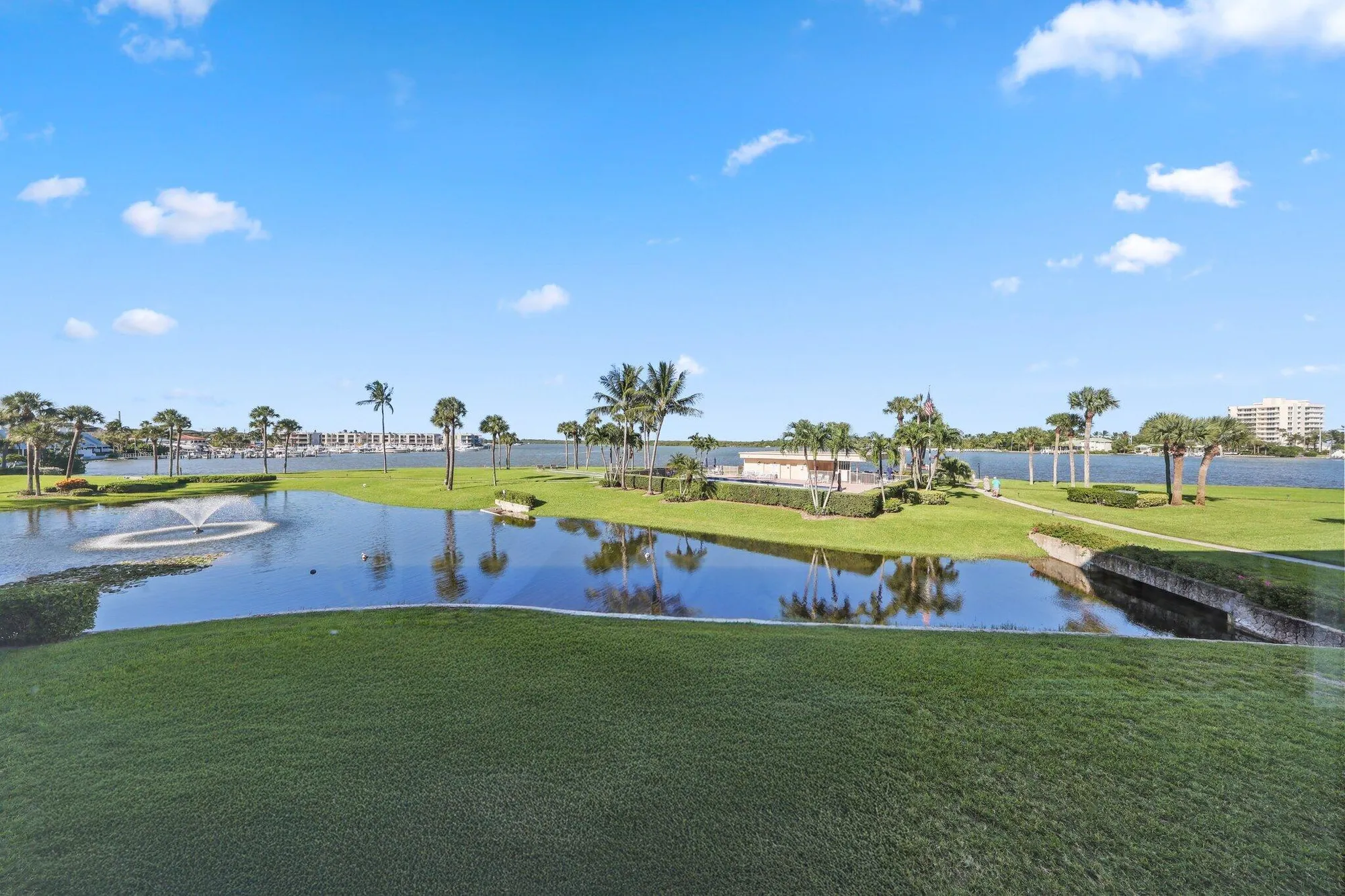 Property Slideshow image 24 of 35 | 200 intracoastal pl apt 206, Jupiter, FL, 33469