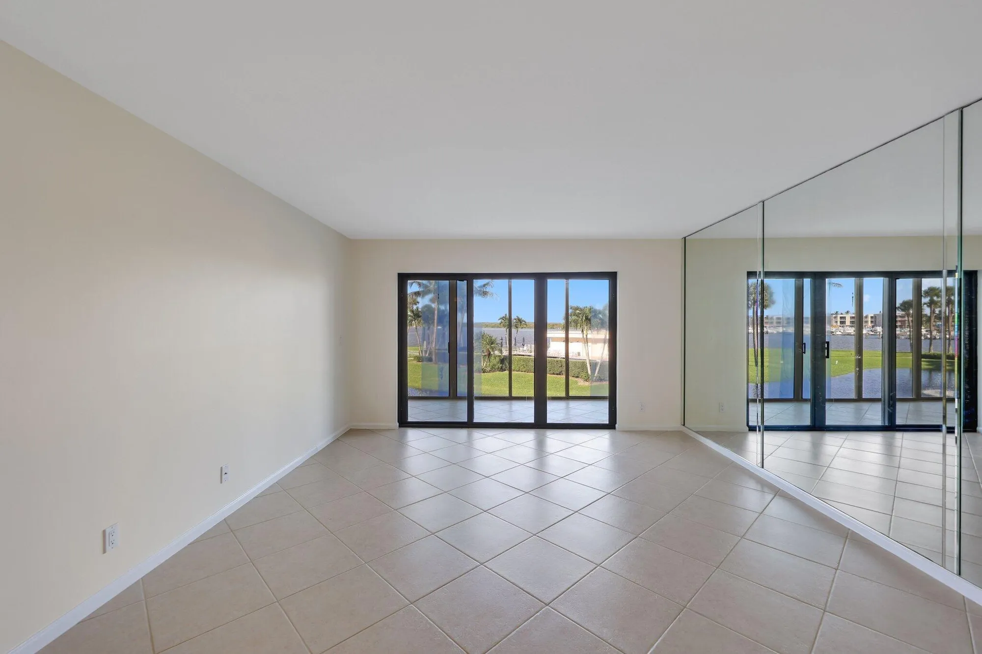 Property Slideshow image 21 of 35 | 200 intracoastal pl apt 206, Jupiter, FL, 33469