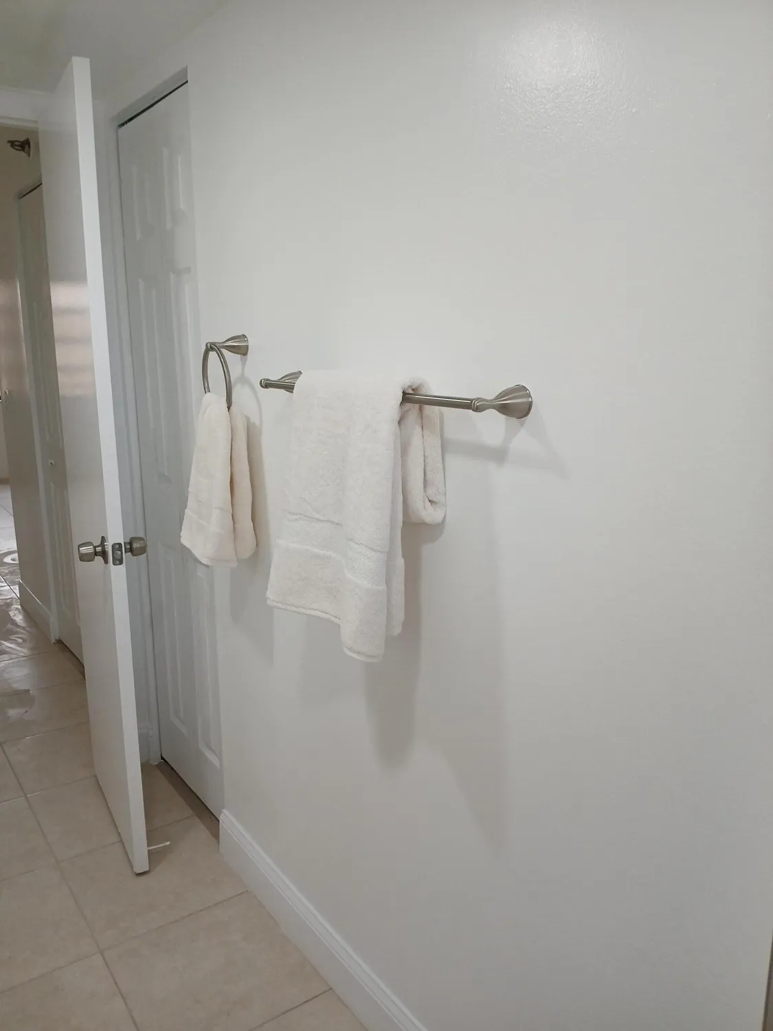 Property Slideshow image 11 of 22 | 4760 lucerne lakes blvd 405, Lake Worth, FL, 33467