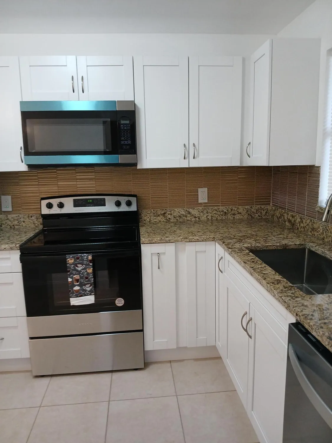 Property Slideshow image 8 of 22 | 4760 lucerne lakes blvd 405, Lake Worth, FL, 33467