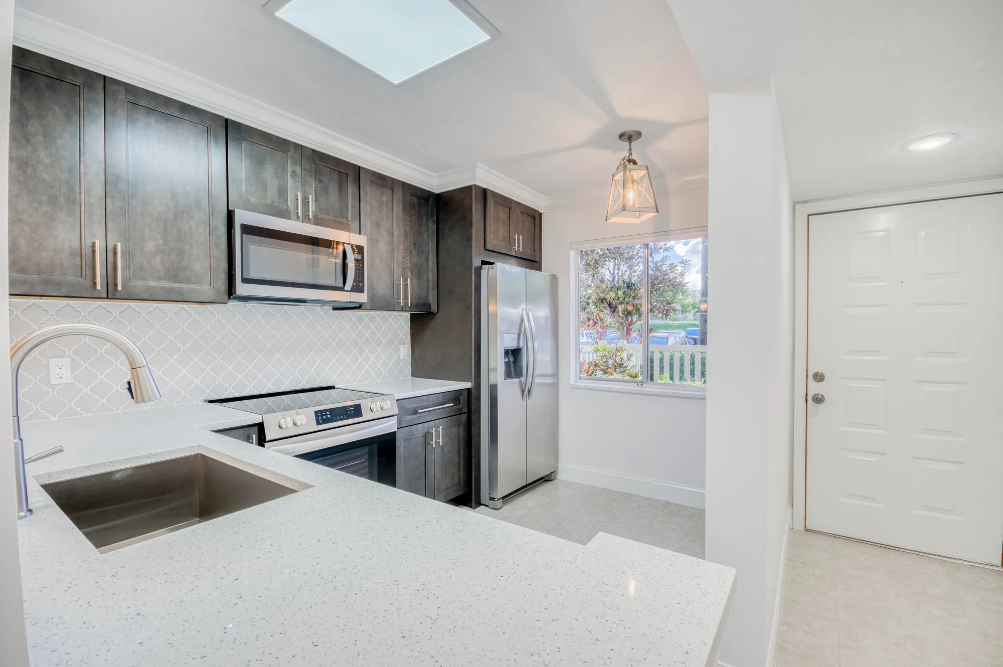 Property Slideshow image 5 of 39 | 6865 huntington ln apt 105, Delray Beach, FL, 33446