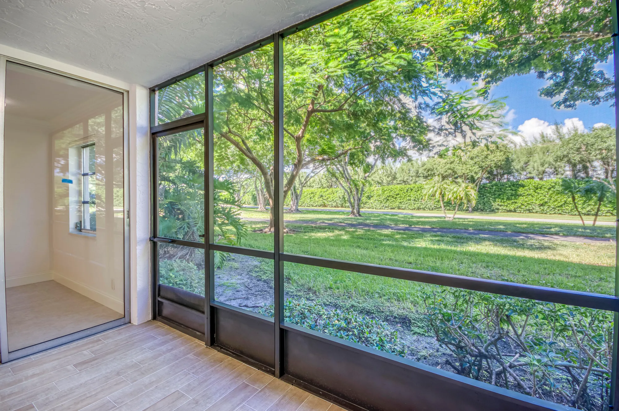 Property Slideshow image 9 of 39 | 6865 huntington ln apt 105, Delray Beach, FL, 33446