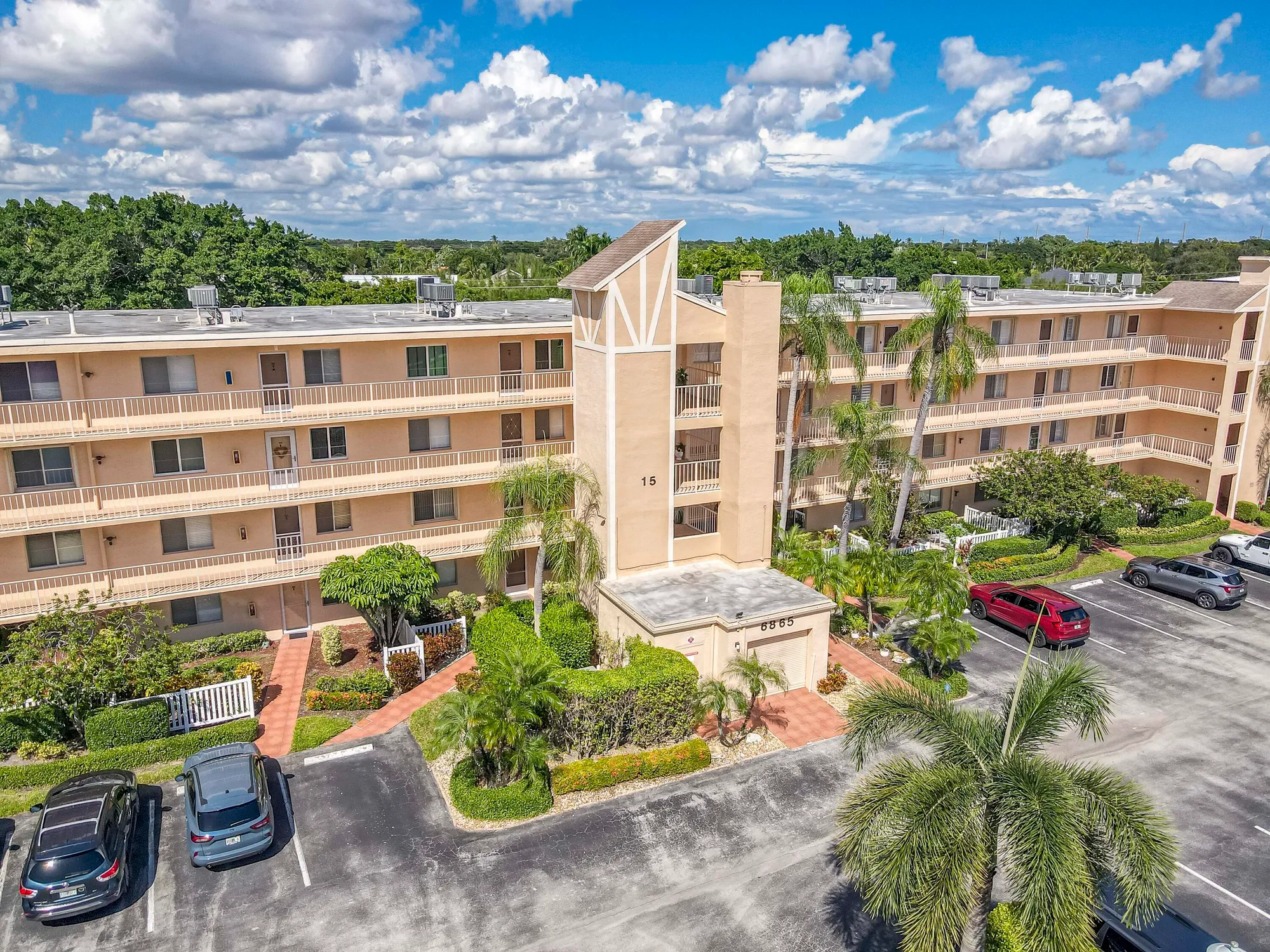 Property Slideshow image 19 of 39 | 6865 huntington ln apt 105, Delray Beach, FL, 33446