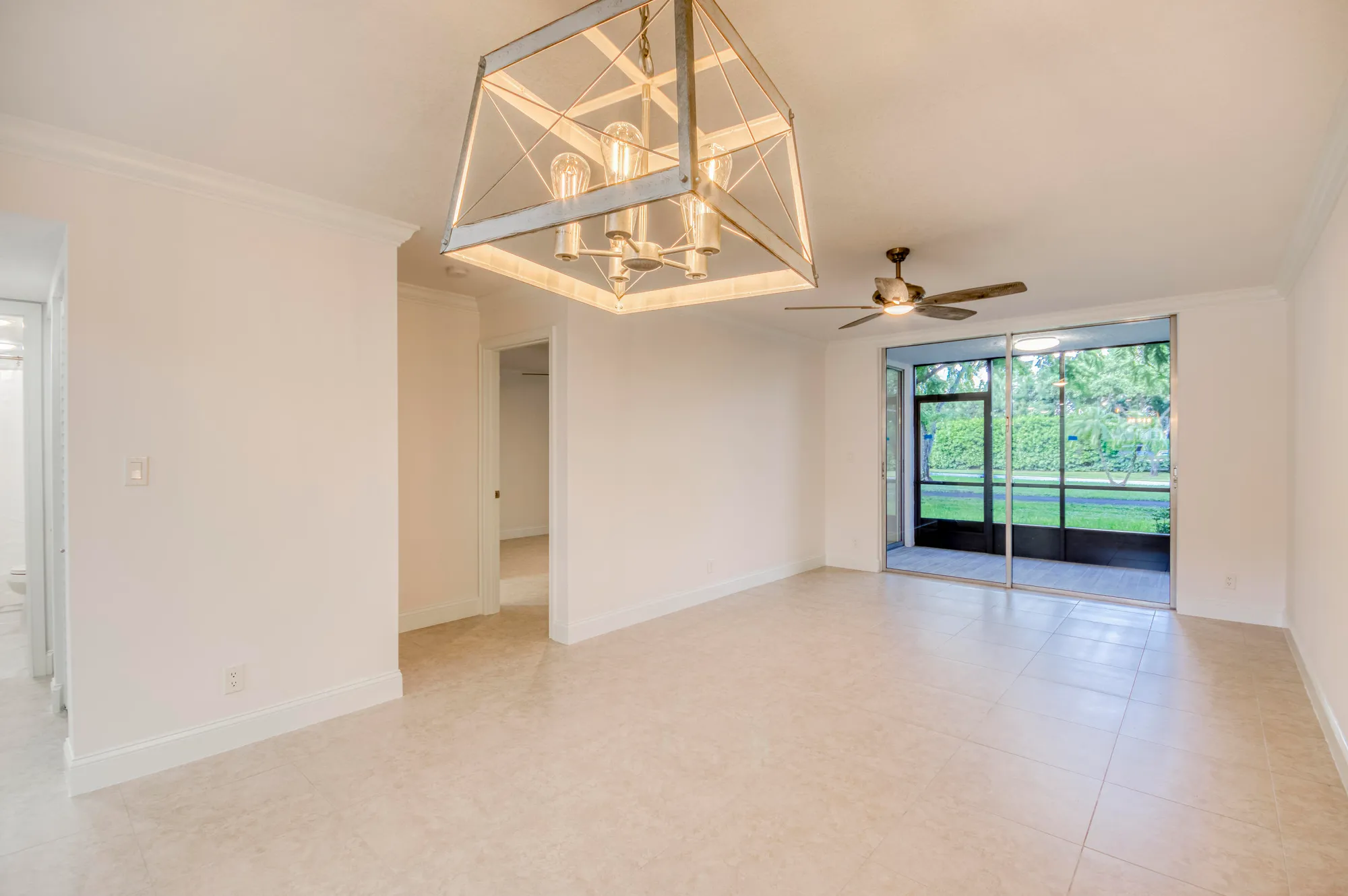 Property Slideshow image 7 of 39 | 6865 huntington ln apt 105, Delray Beach, FL, 33446
