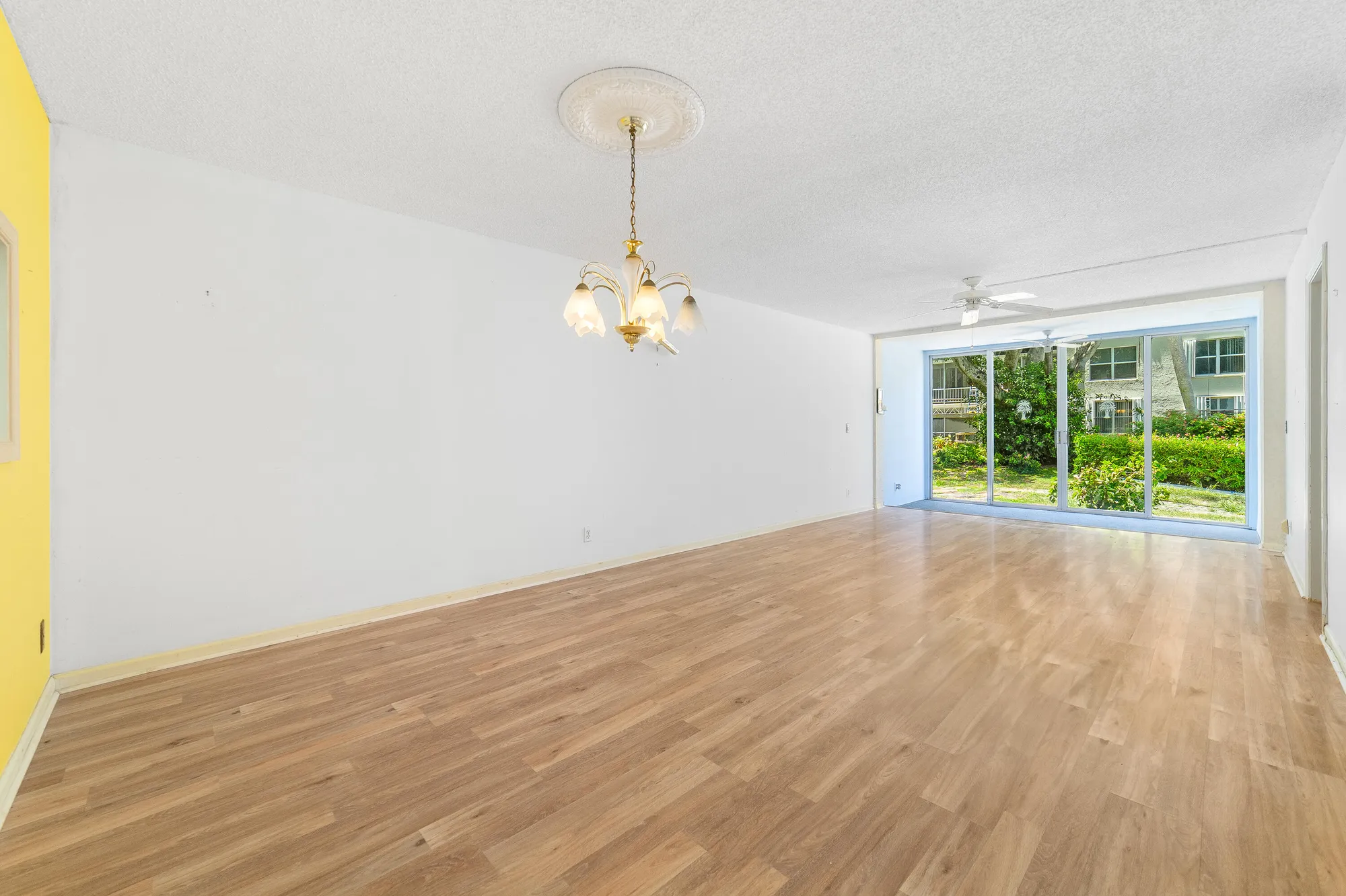 Property Slideshow image 9 of 27 | 2006 s federal hwy 106, Boynton Beach, FL, 33435