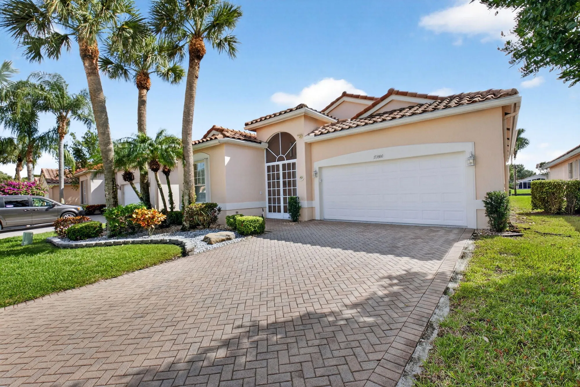 Property Slideshow image 4 of 83 | 5300 grey birch ln, Boynton Beach, FL, 33437