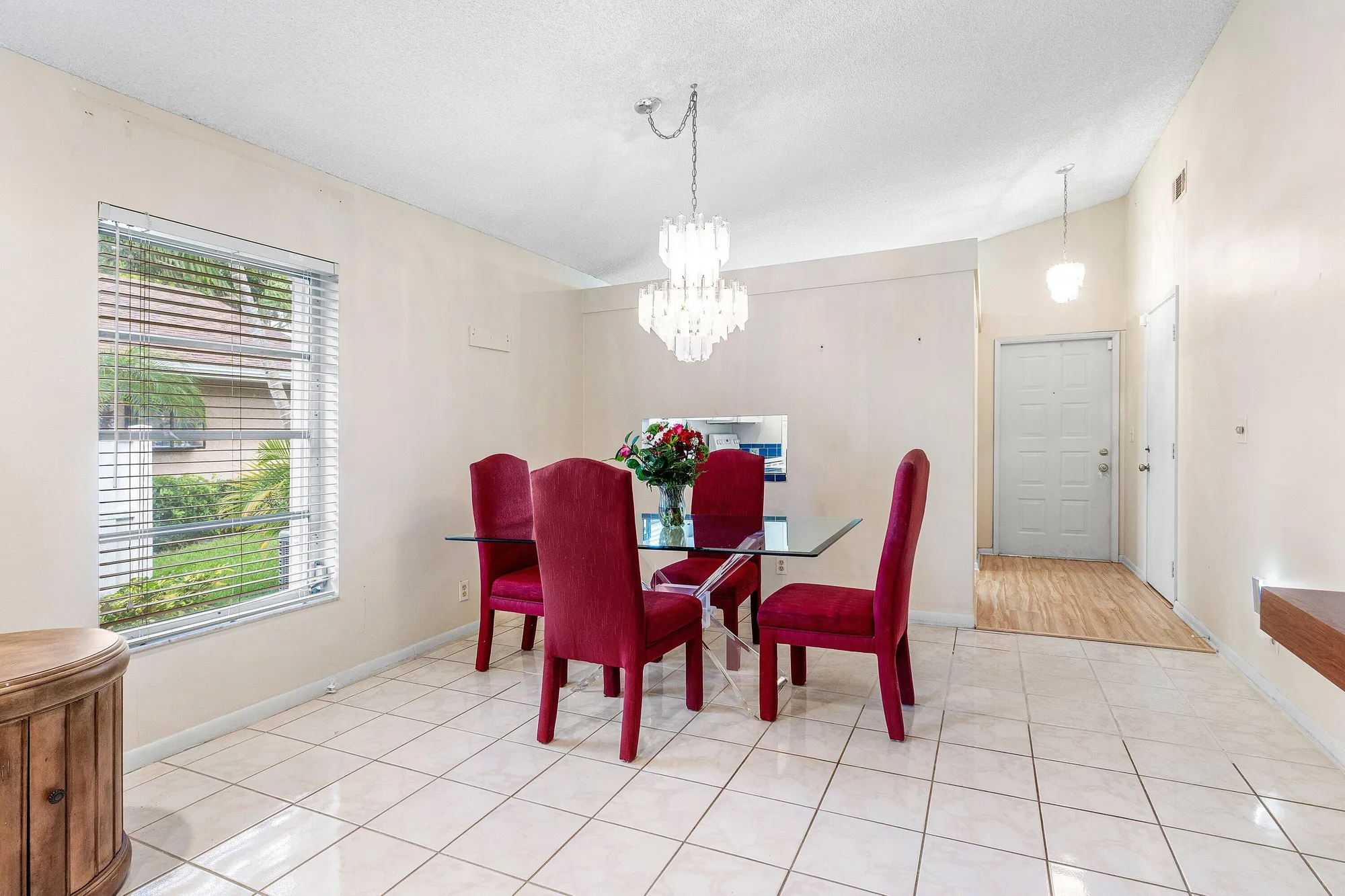 Property Slideshow image 8 of 35 | 8077 springtree rd d, Boca Raton, FL, 33496