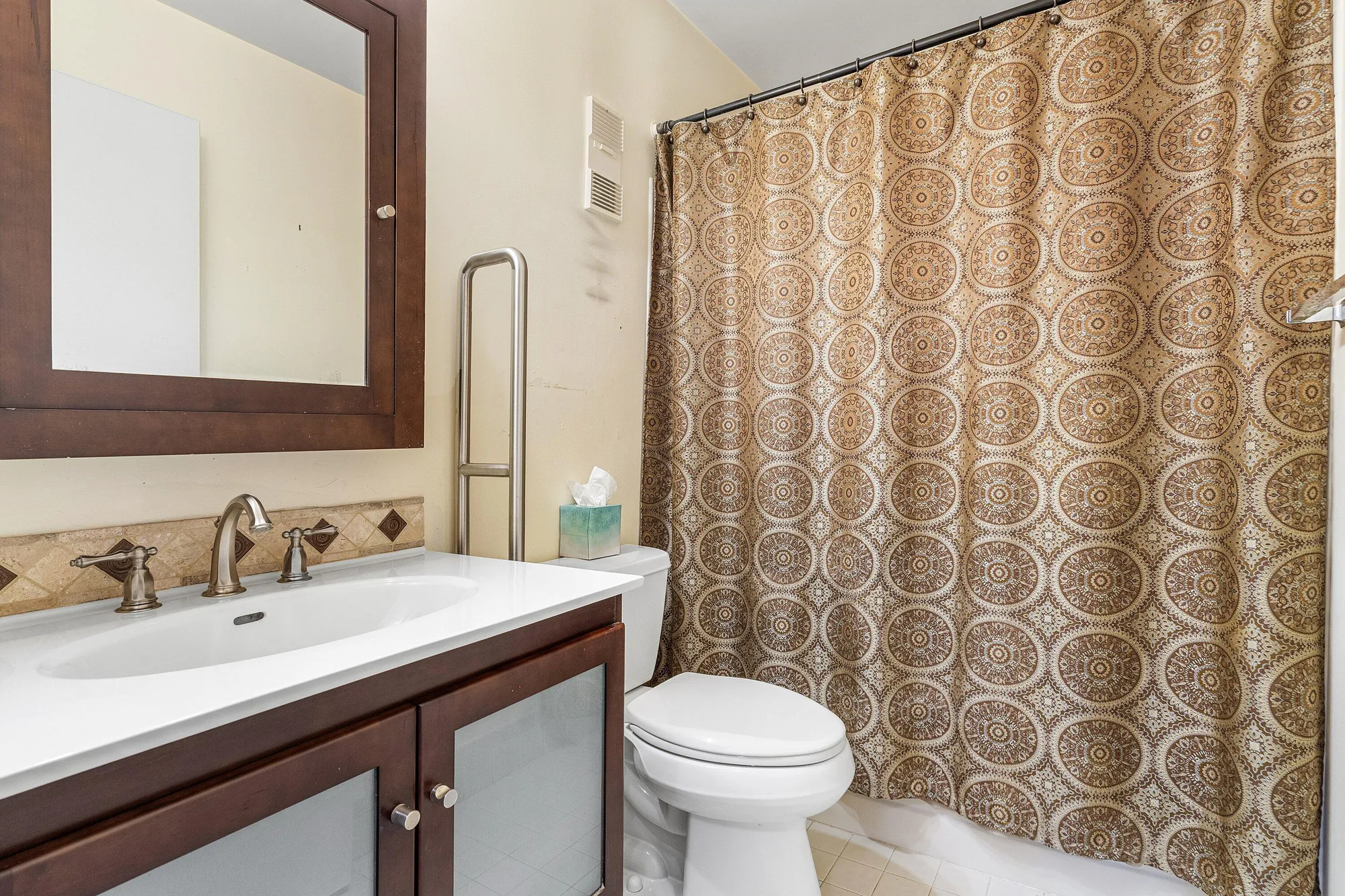 Property Slideshow image 15 of 35 | 8077 springtree rd d, Boca Raton, FL, 33496