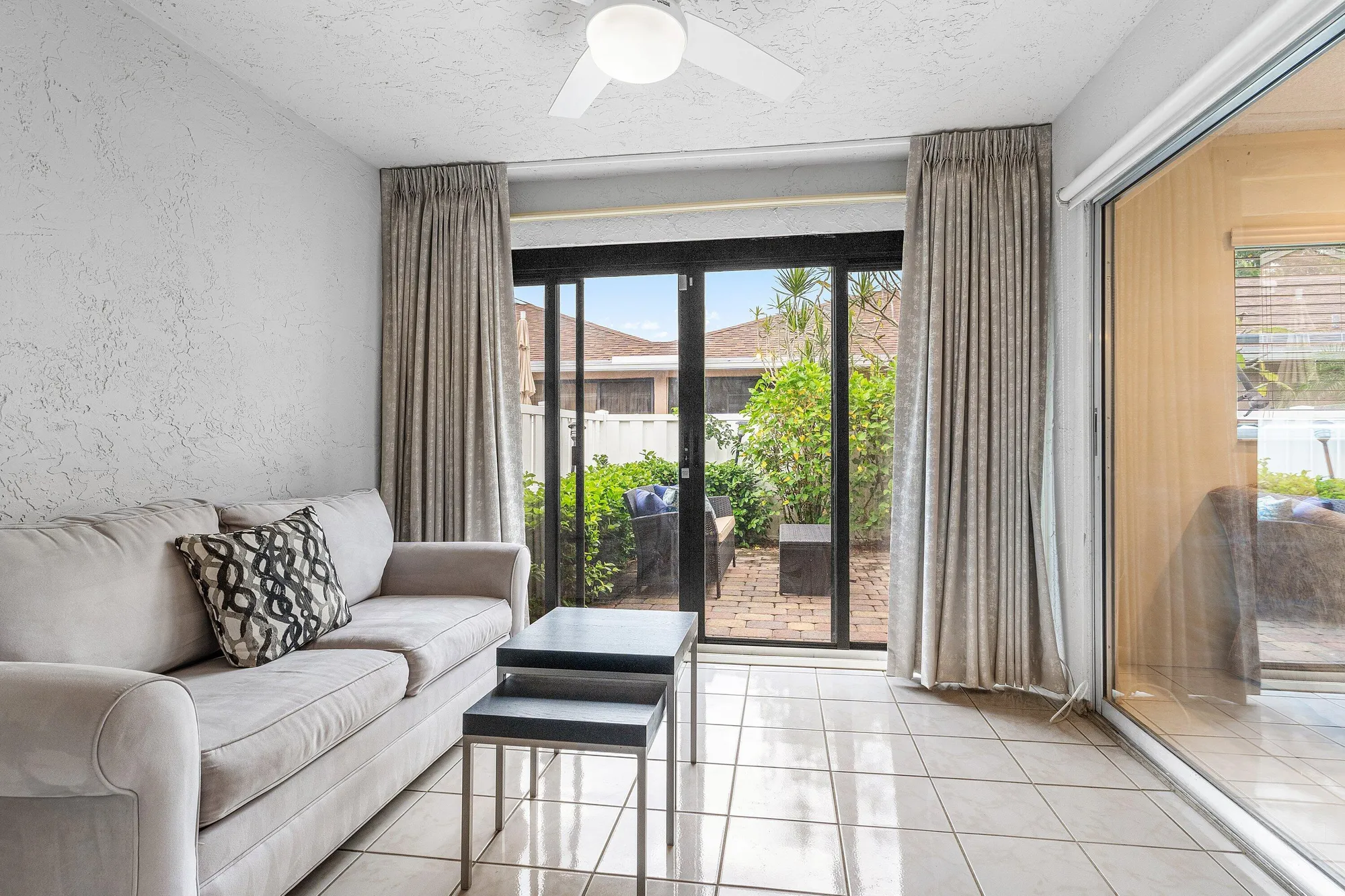 Property Slideshow image 20 of 35 | 8077 springtree rd d, Boca Raton, FL, 33496