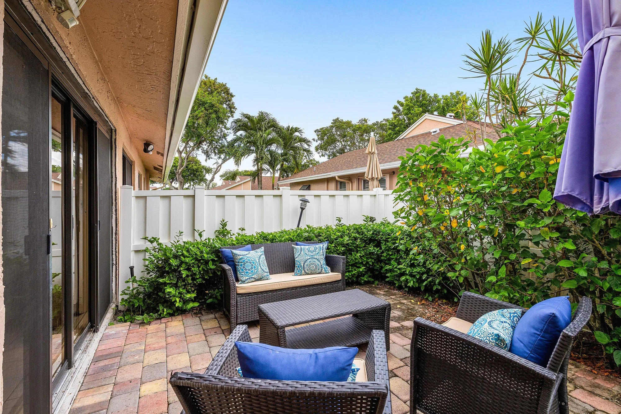 Property Slideshow image 23 of 35 | 8077 springtree rd d, Boca Raton, FL, 33496