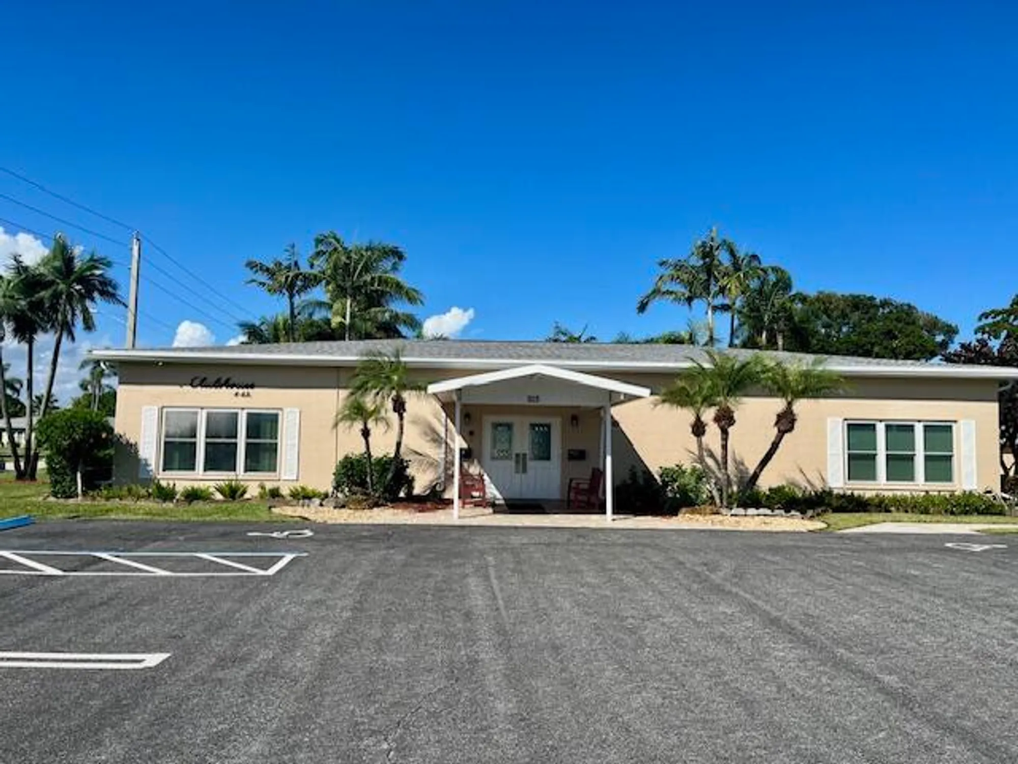 Property Slideshow image 4 of 7 | 350 high point ct c, Boynton Beach, FL, 33435