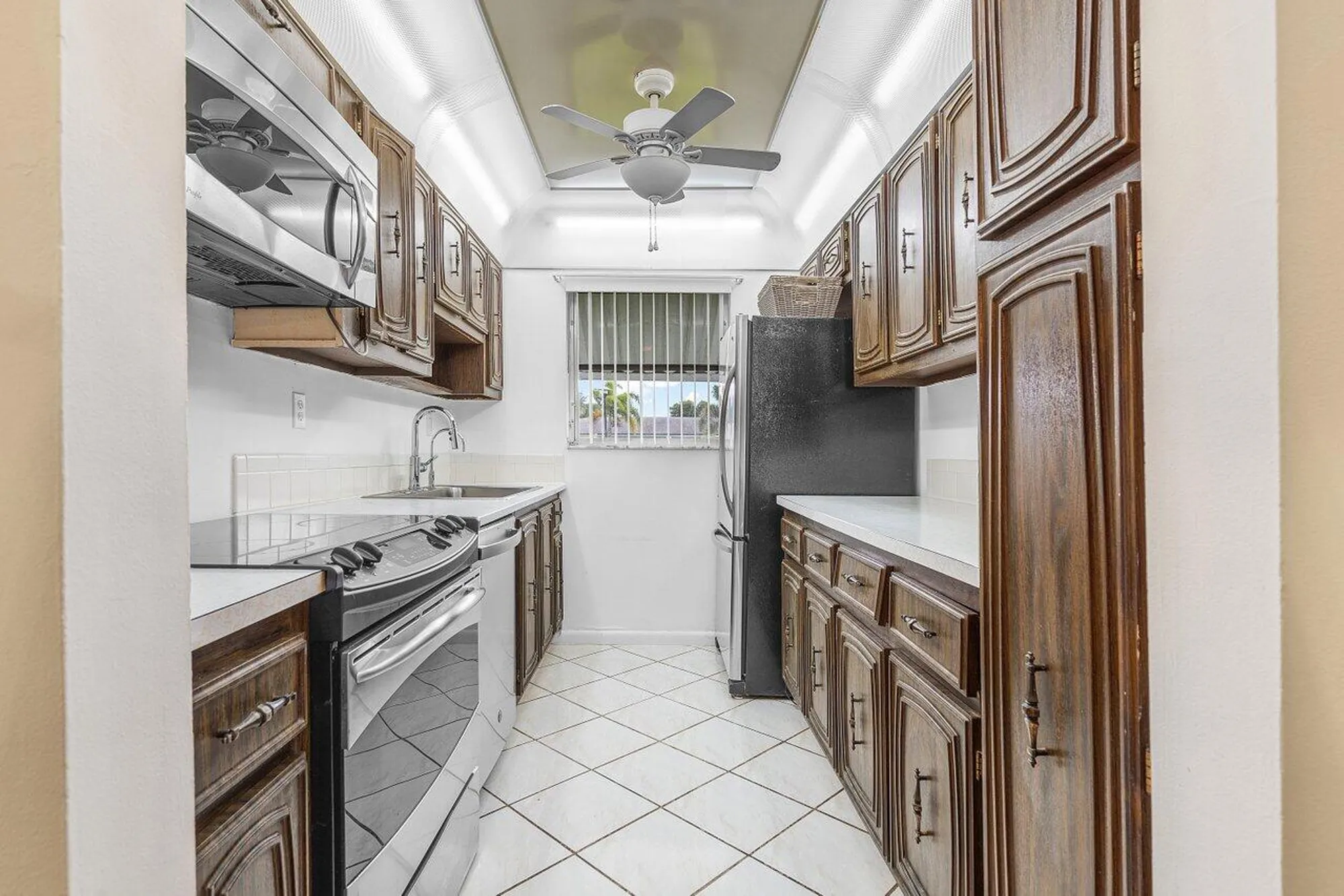 Property Slideshow image 13 of 34 | 510 high point dr c, Delray Beach, FL, 33445