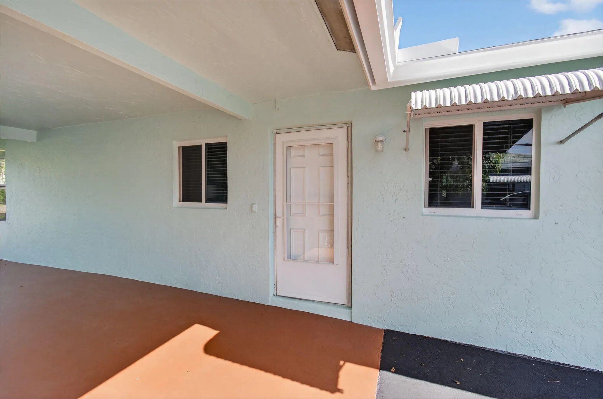 Property Slideshow image 7 of 60 | 632 hummingbird ln, Delray Beach, FL, 33445