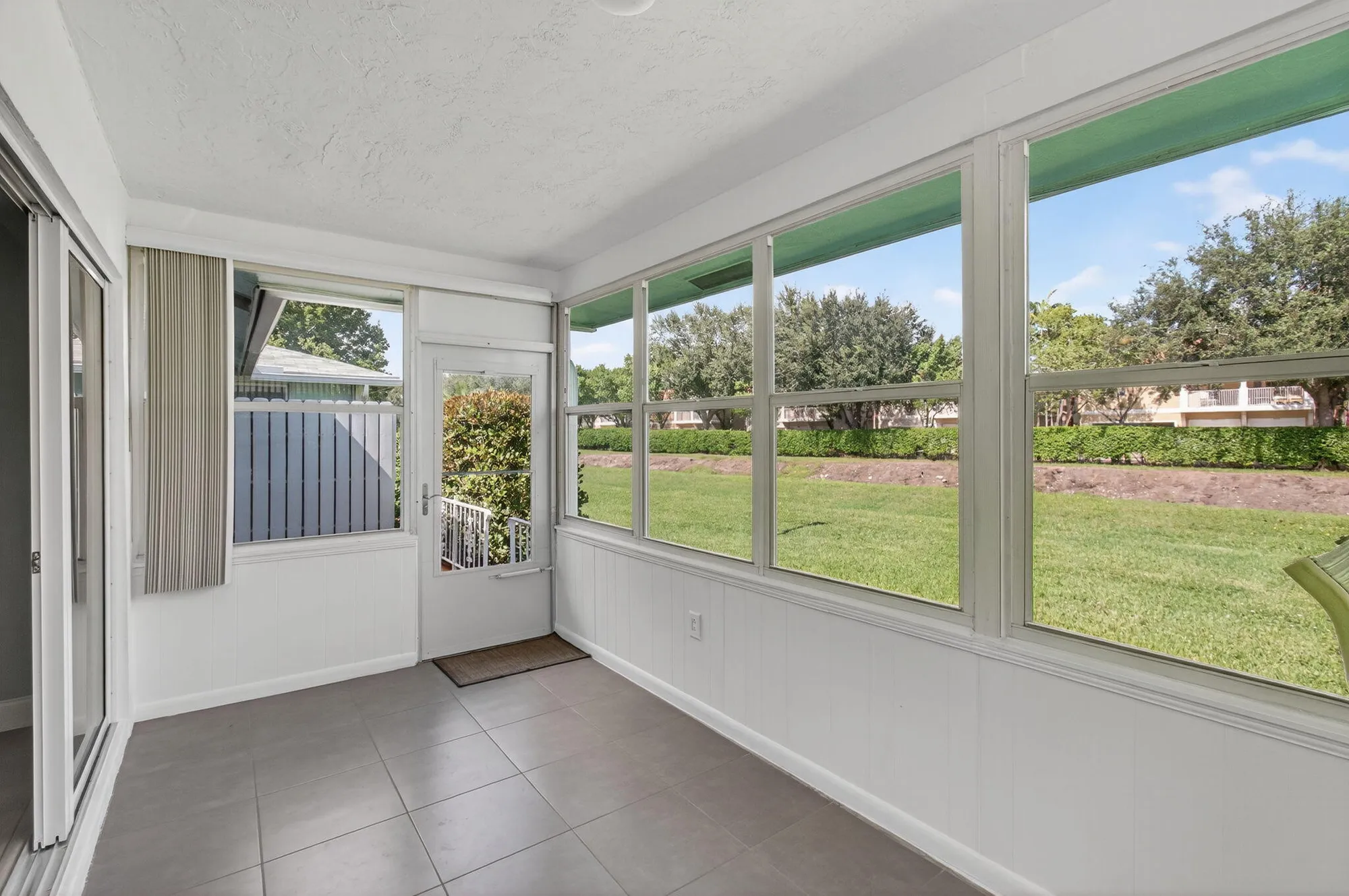 Property Slideshow image 30 of 60 | 632 hummingbird ln, Delray Beach, FL, 33445