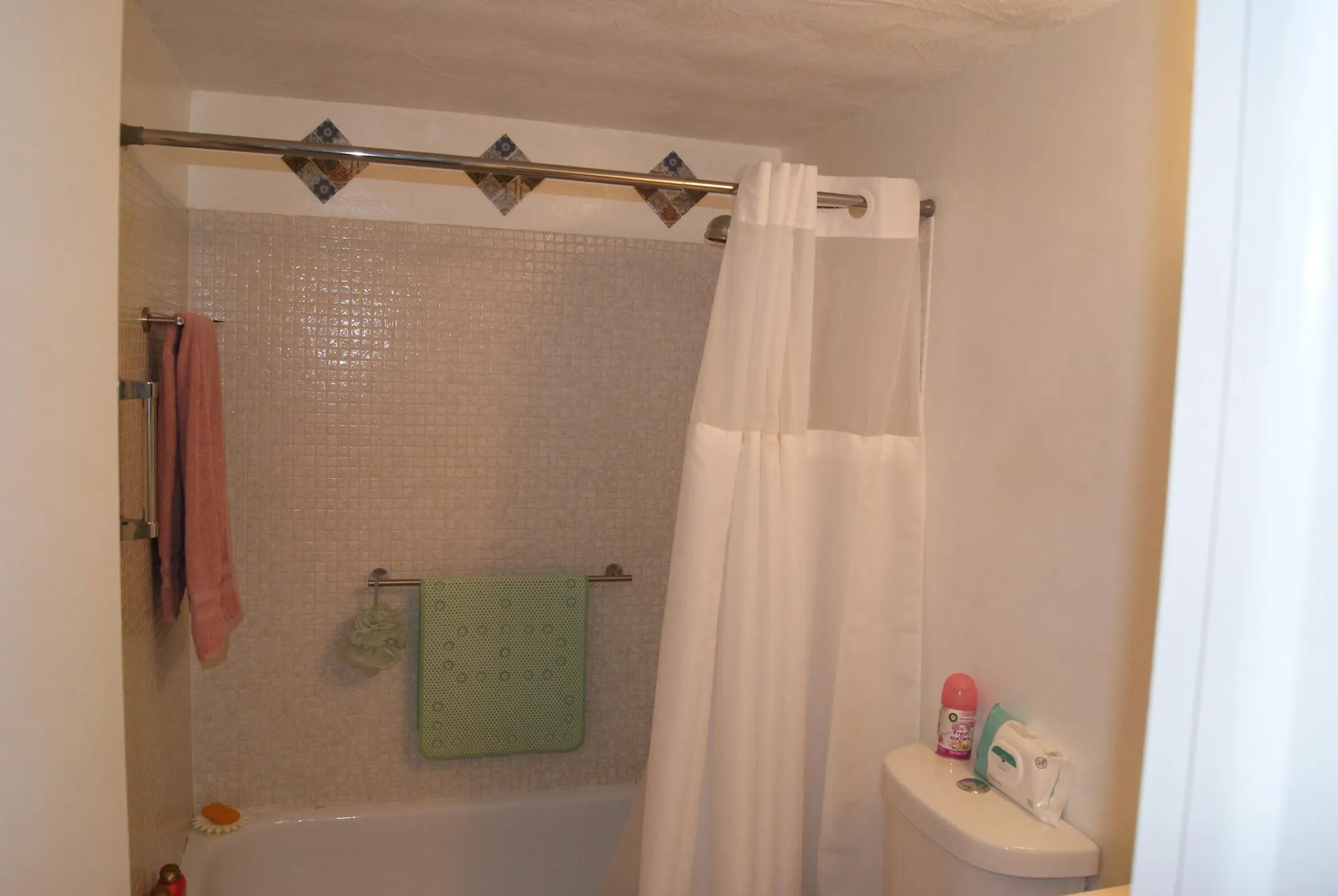 Property Slideshow image 8 of 12 | 215 sheffield i, West Palm Beach, FL, 33417