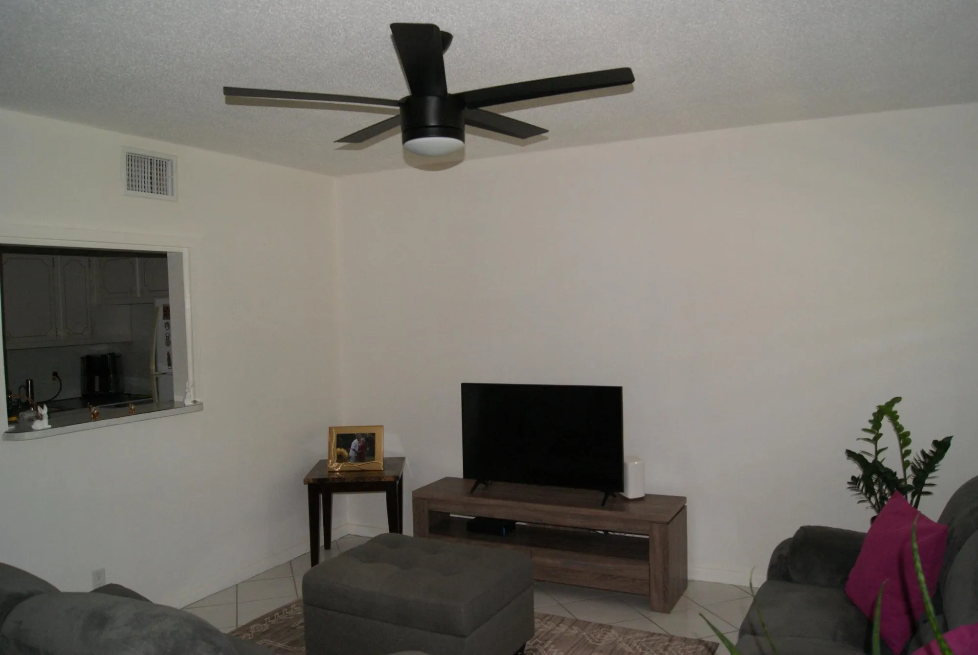 Property Slideshow image 4 of 12 | 215 sheffield i, West Palm Beach, FL, 33417