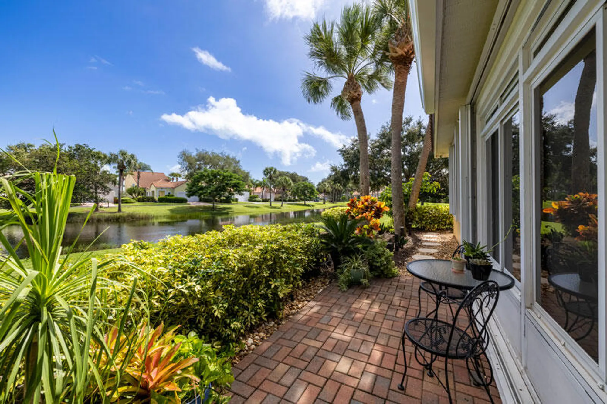 Property Slideshow image 8 of 12 | 1668 victoria cir, Vero Beach, FL, 32967