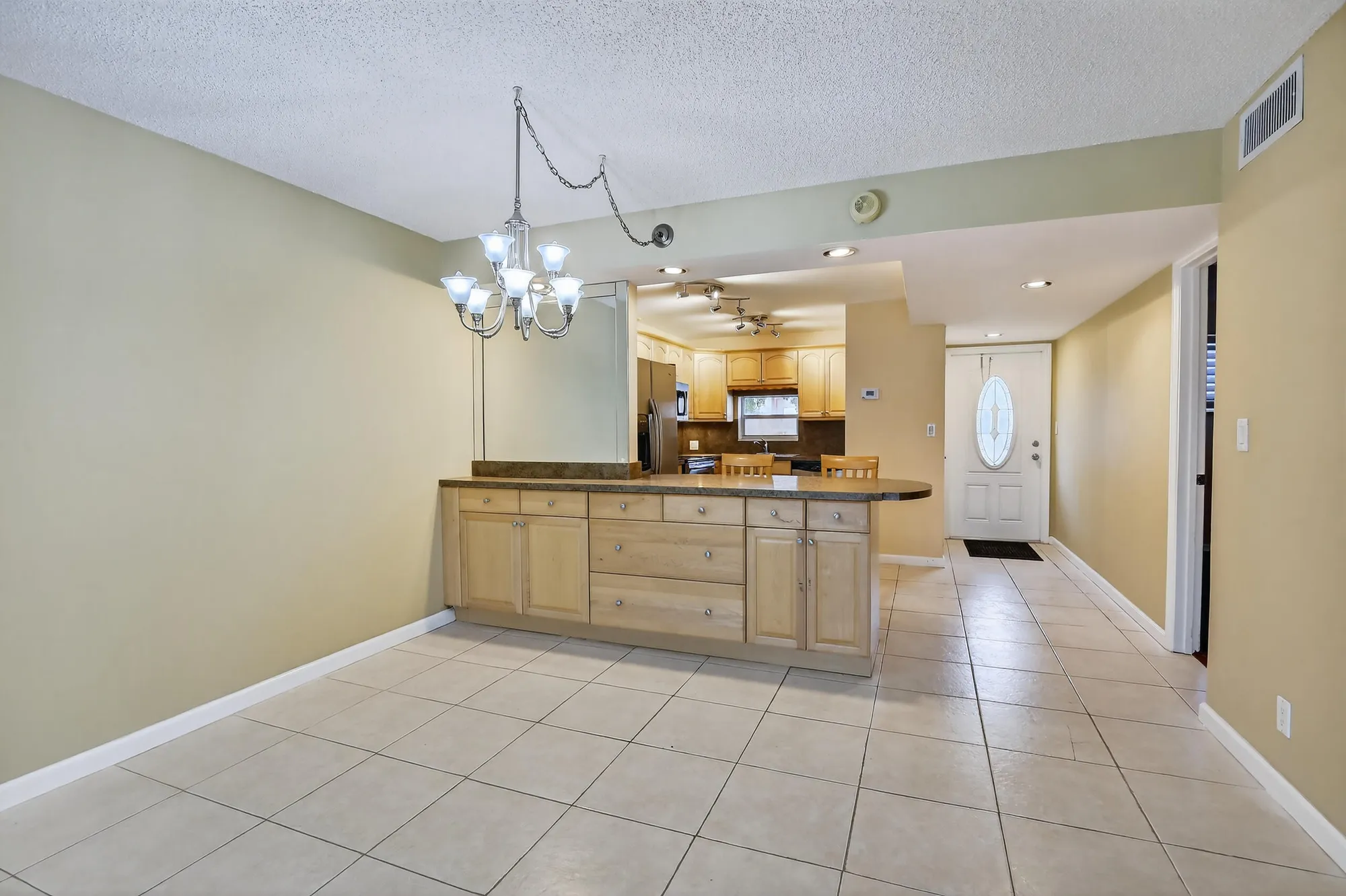 Property Slideshow image 15 of 47 | 411 s hollybrook dr 104, Pembroke Pines, FL, 33025