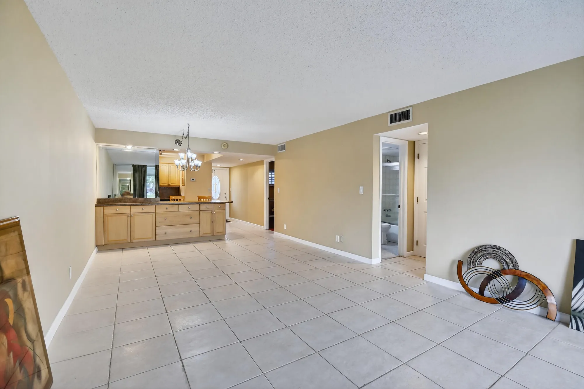 Property Slideshow image 17 of 47 | 411 s hollybrook dr 104, Pembroke Pines, FL, 33025