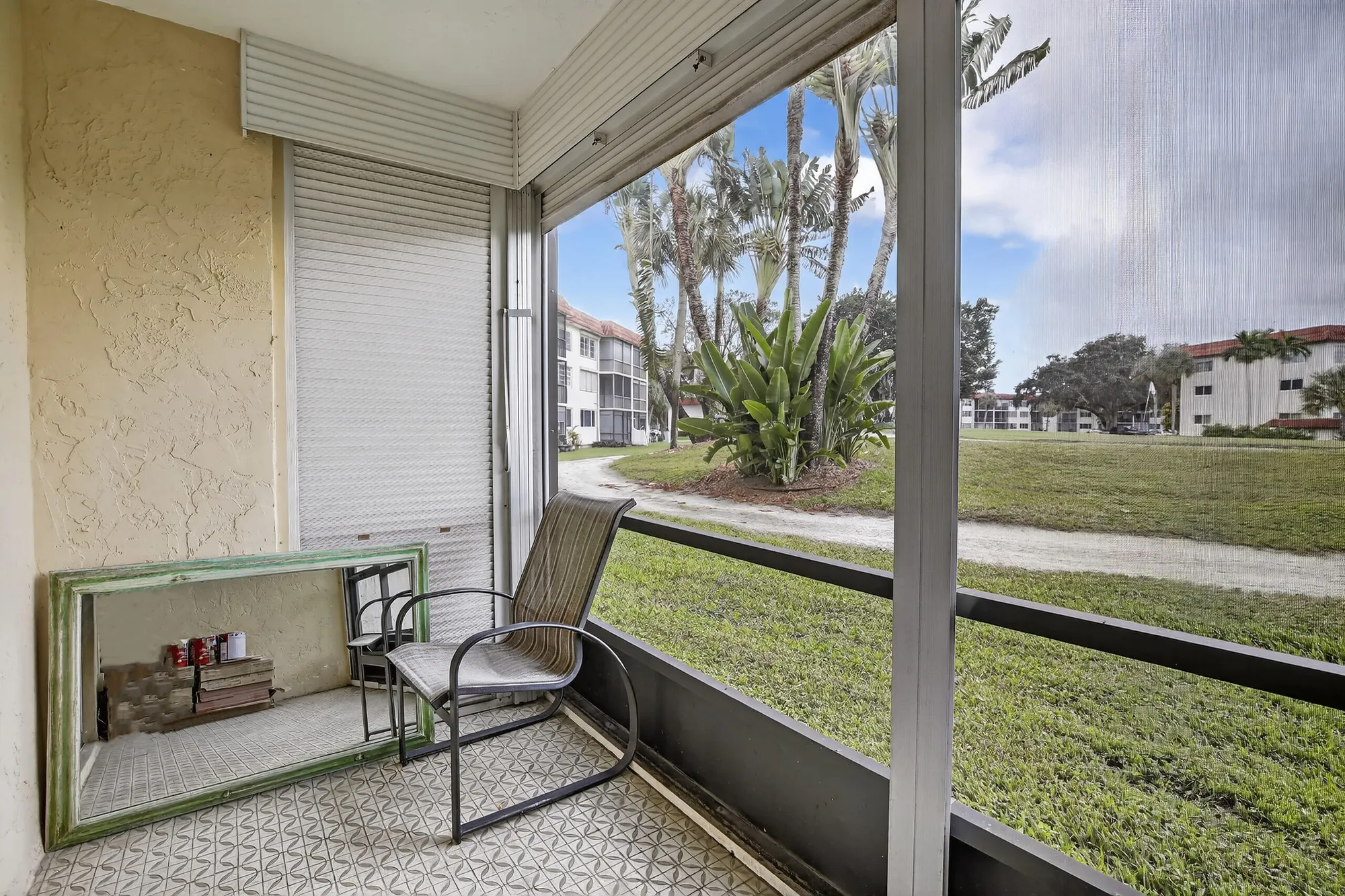 Property Slideshow image 21 of 47 | 411 s hollybrook dr 104, Pembroke Pines, FL, 33025