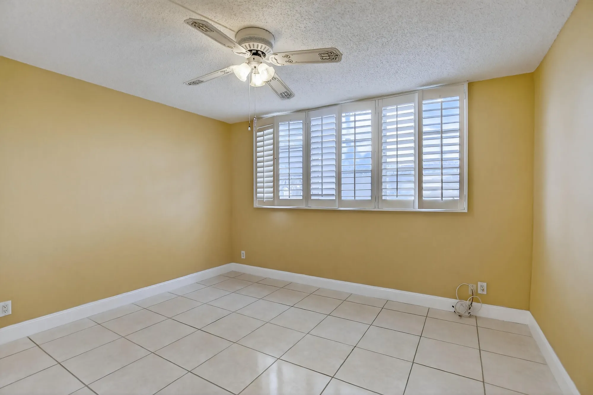 Property Slideshow image 25 of 47 | 411 s hollybrook dr 104, Pembroke Pines, FL, 33025