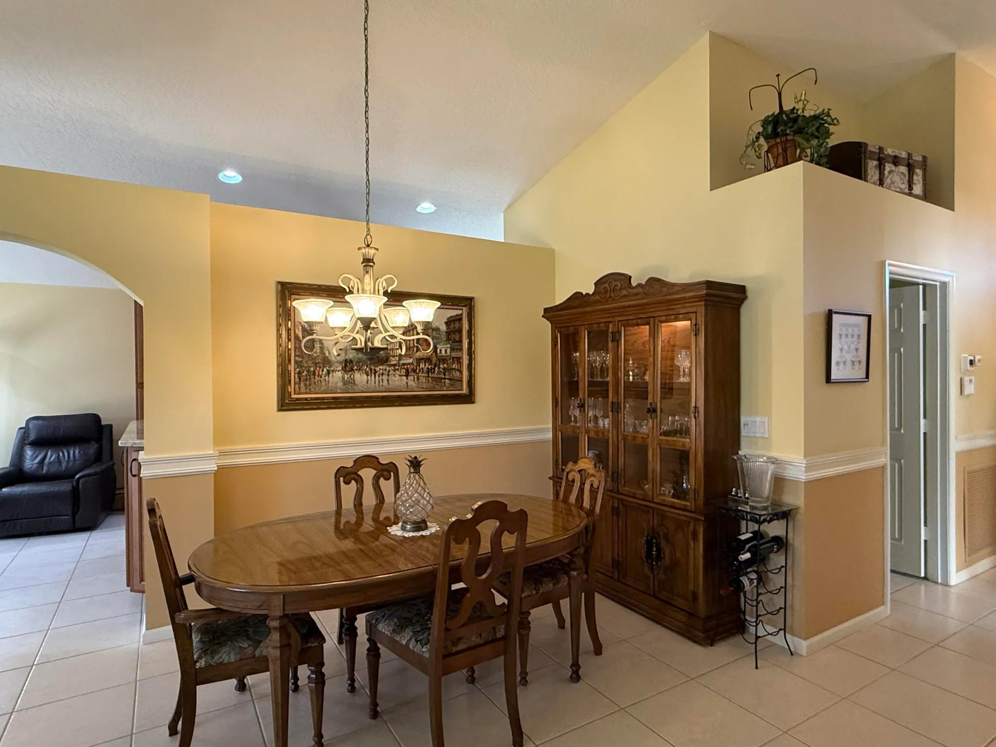Property Slideshow image 5 of 25 | 5820 royal club dr, Boynton Beach, FL, 33437