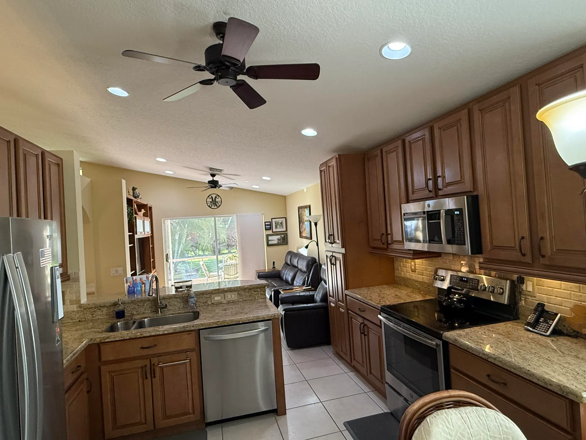 Property Slideshow image 9 of 25 | 5820 royal club dr, Boynton Beach, FL, 33437