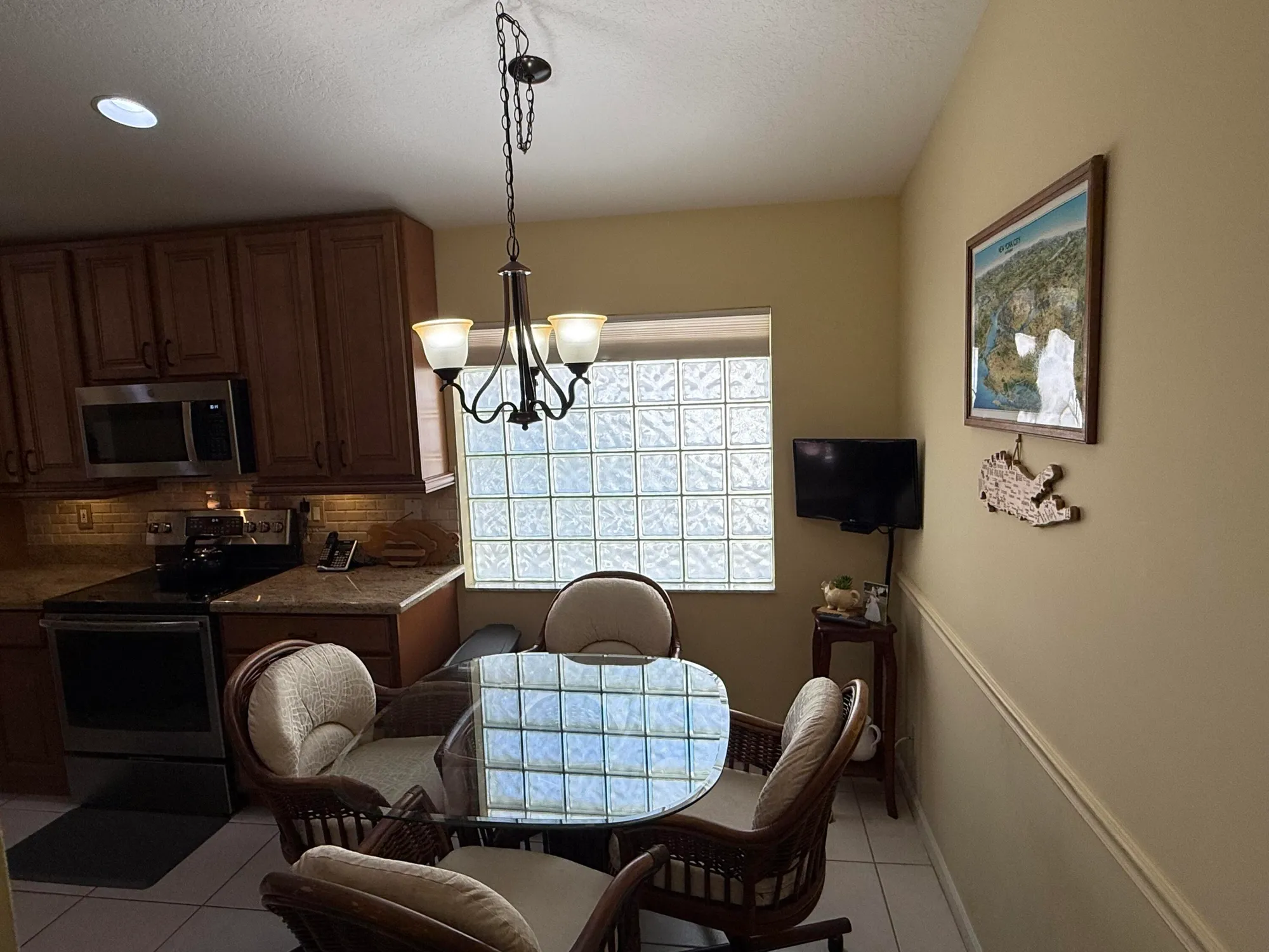 Property Slideshow image 11 of 25 | 5820 royal club dr, Boynton Beach, FL, 33437