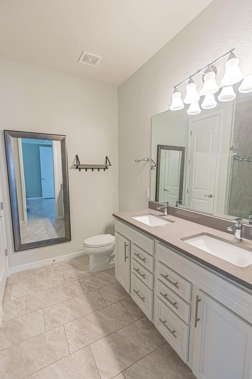 Property Slideshow image 10 of 47 | 788 se villandry way, Port Saint Lucie, FL, 34984