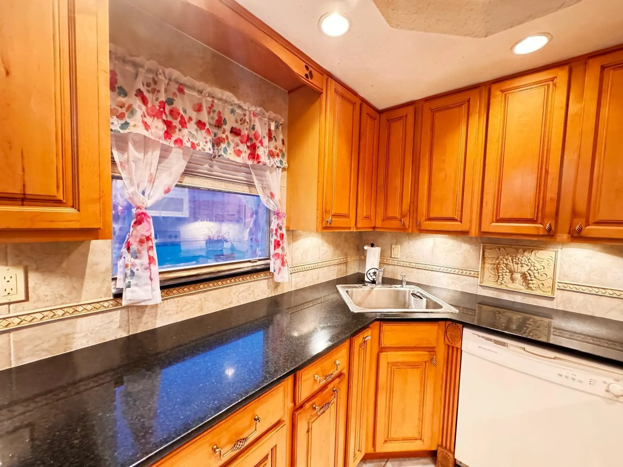 Property Slideshow image 7 of 11 | 280 flanders f, Delray Beach, FL, 33484