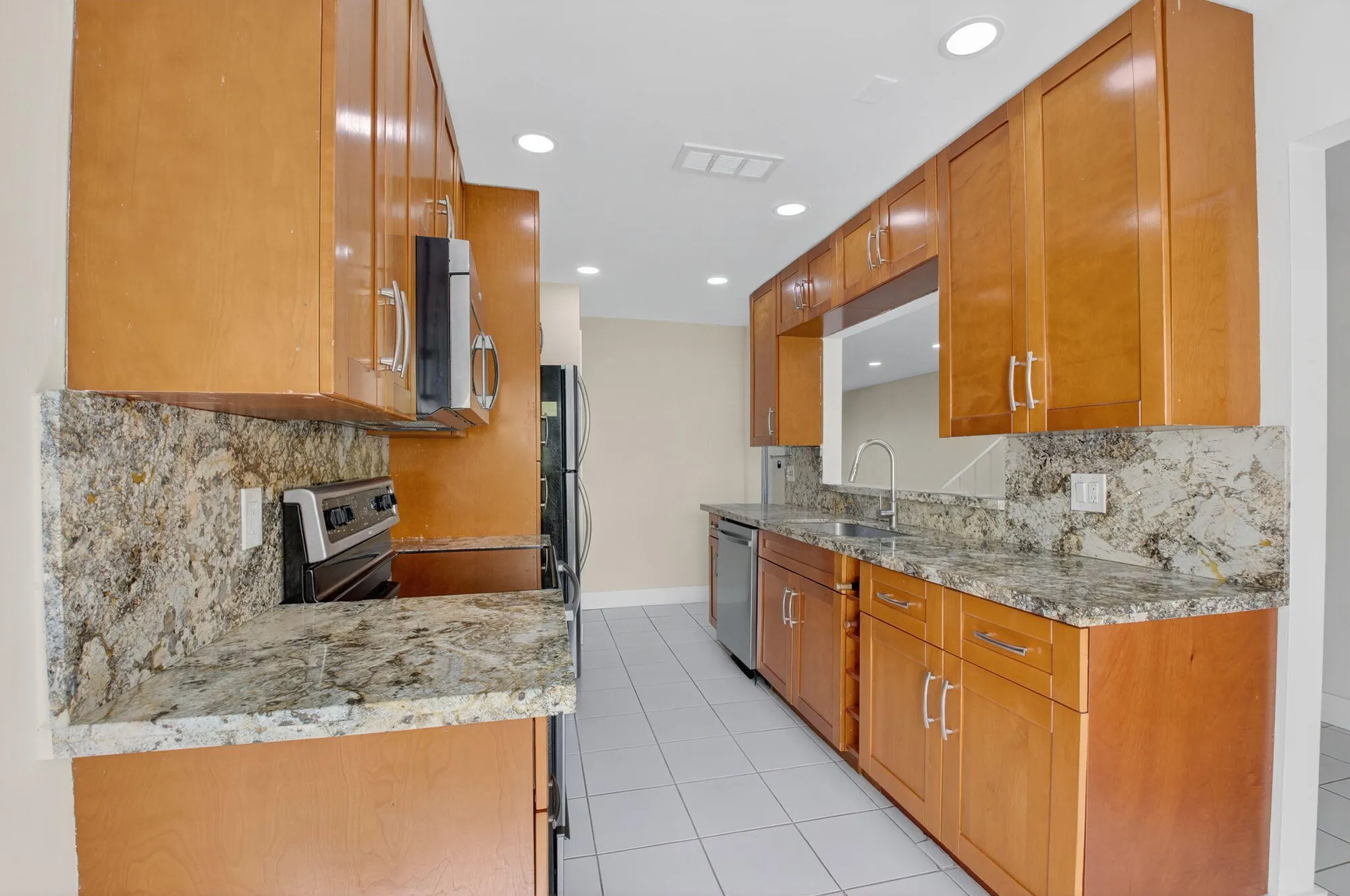 Property Slideshow image 20 of 57 | 21698 cypress rd apt 44c, Boca Raton, FL, 33433