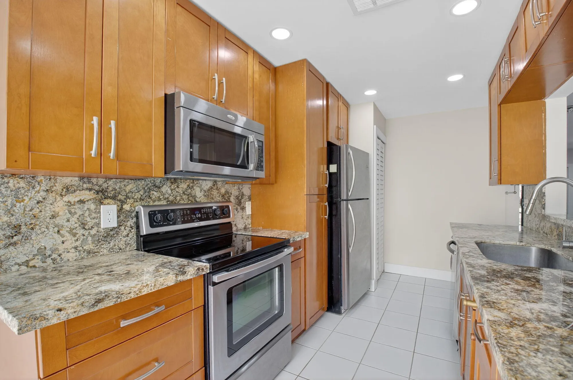Property Slideshow image 22 of 57 | 21698 cypress rd apt 44c, Boca Raton, FL, 33433