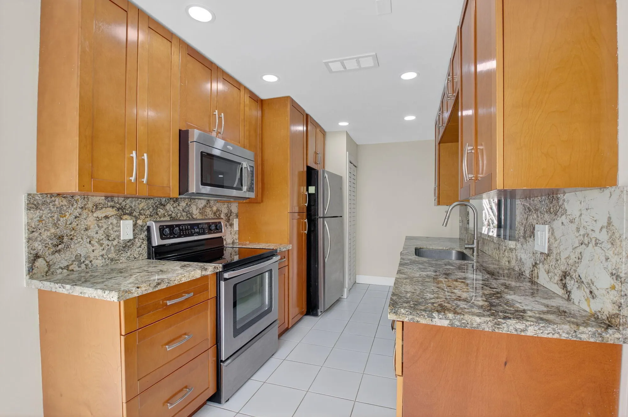 Property Slideshow image 21 of 57 | 21698 cypress rd apt 44c, Boca Raton, FL, 33433