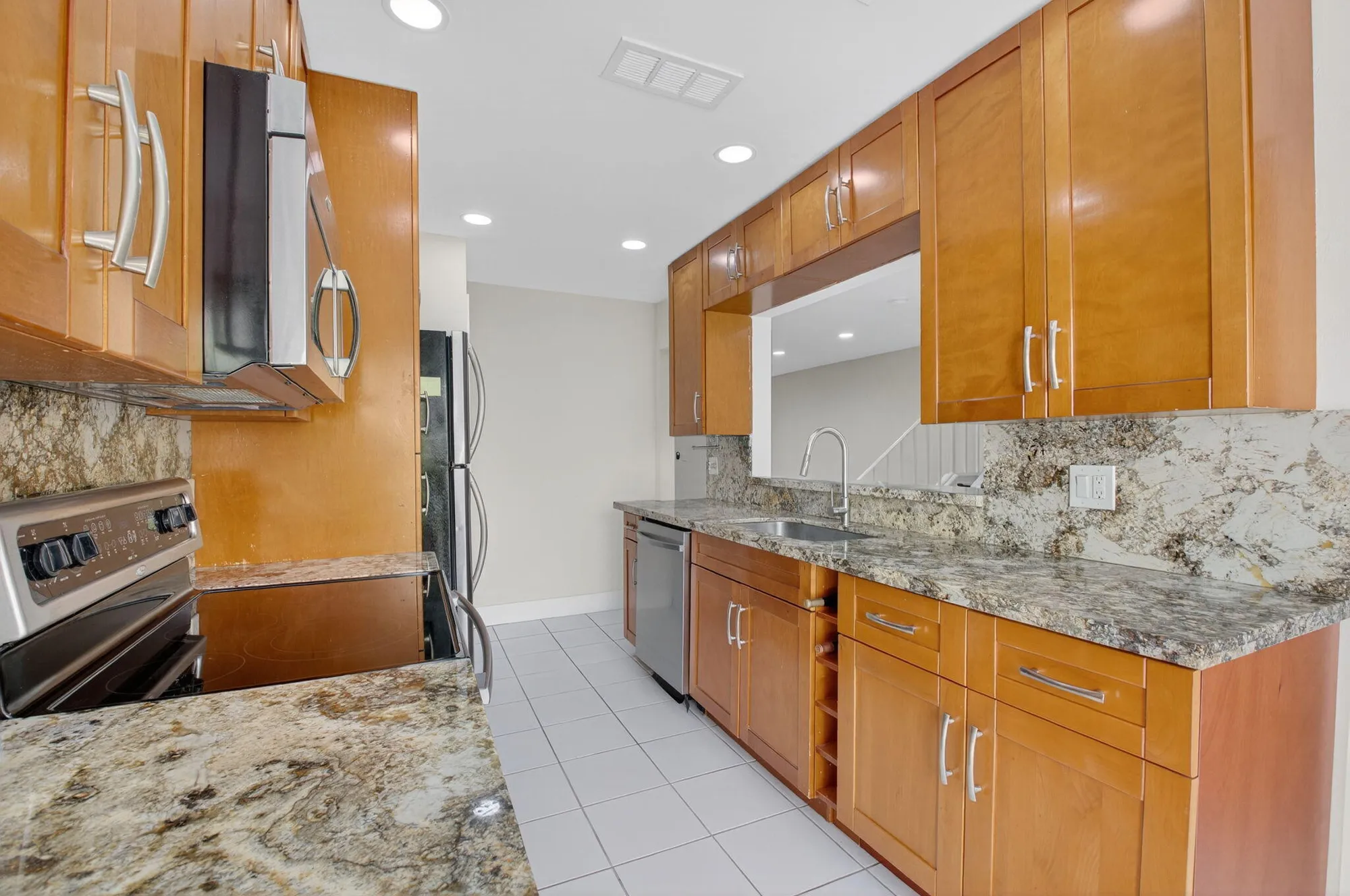 Property Slideshow image 23 of 57 | 21698 cypress rd apt 44c, Boca Raton, FL, 33433