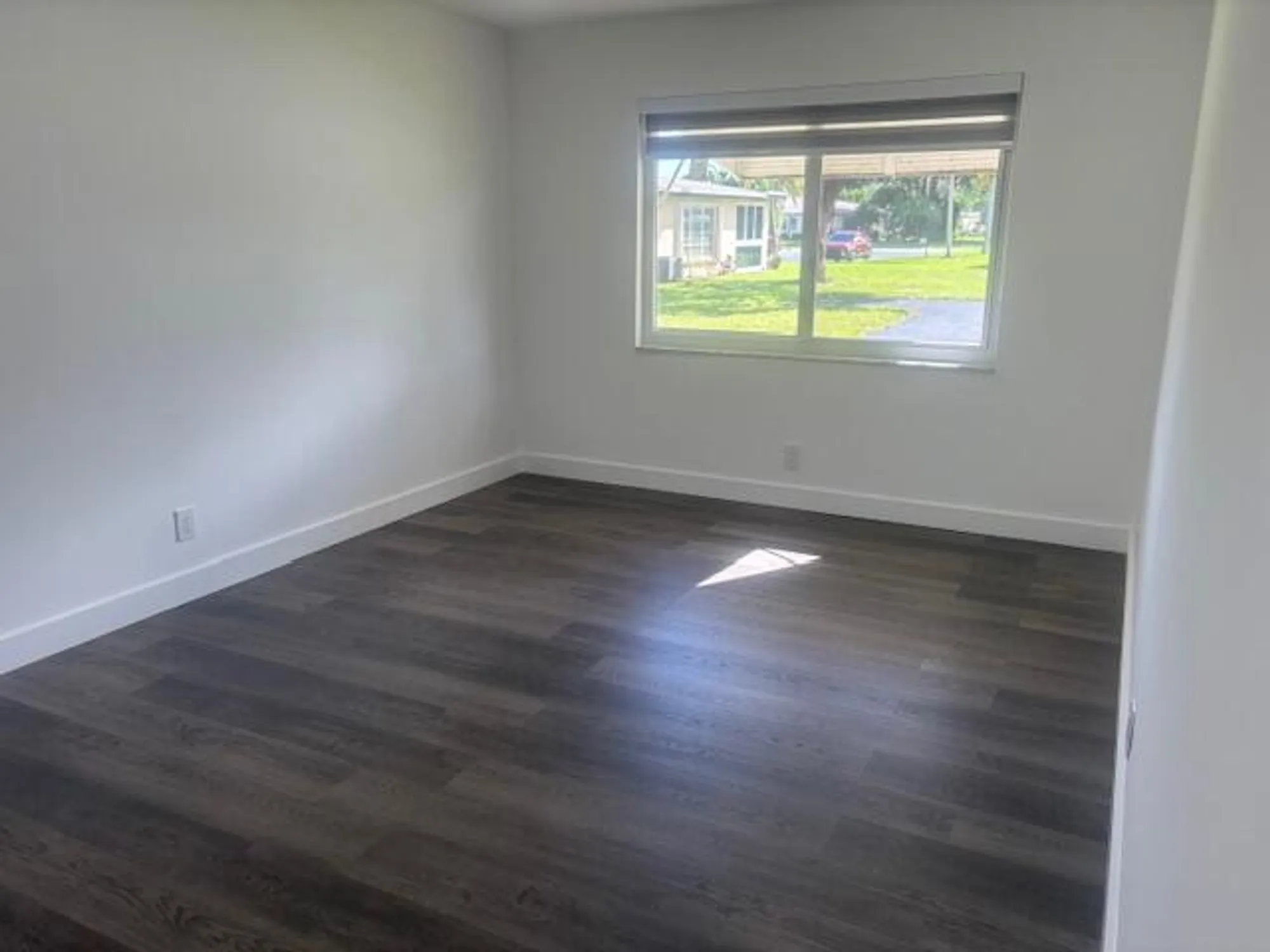 Property Slideshow image 12 of 19 | 1022 circle dr d, Delray Beach, FL, 33445