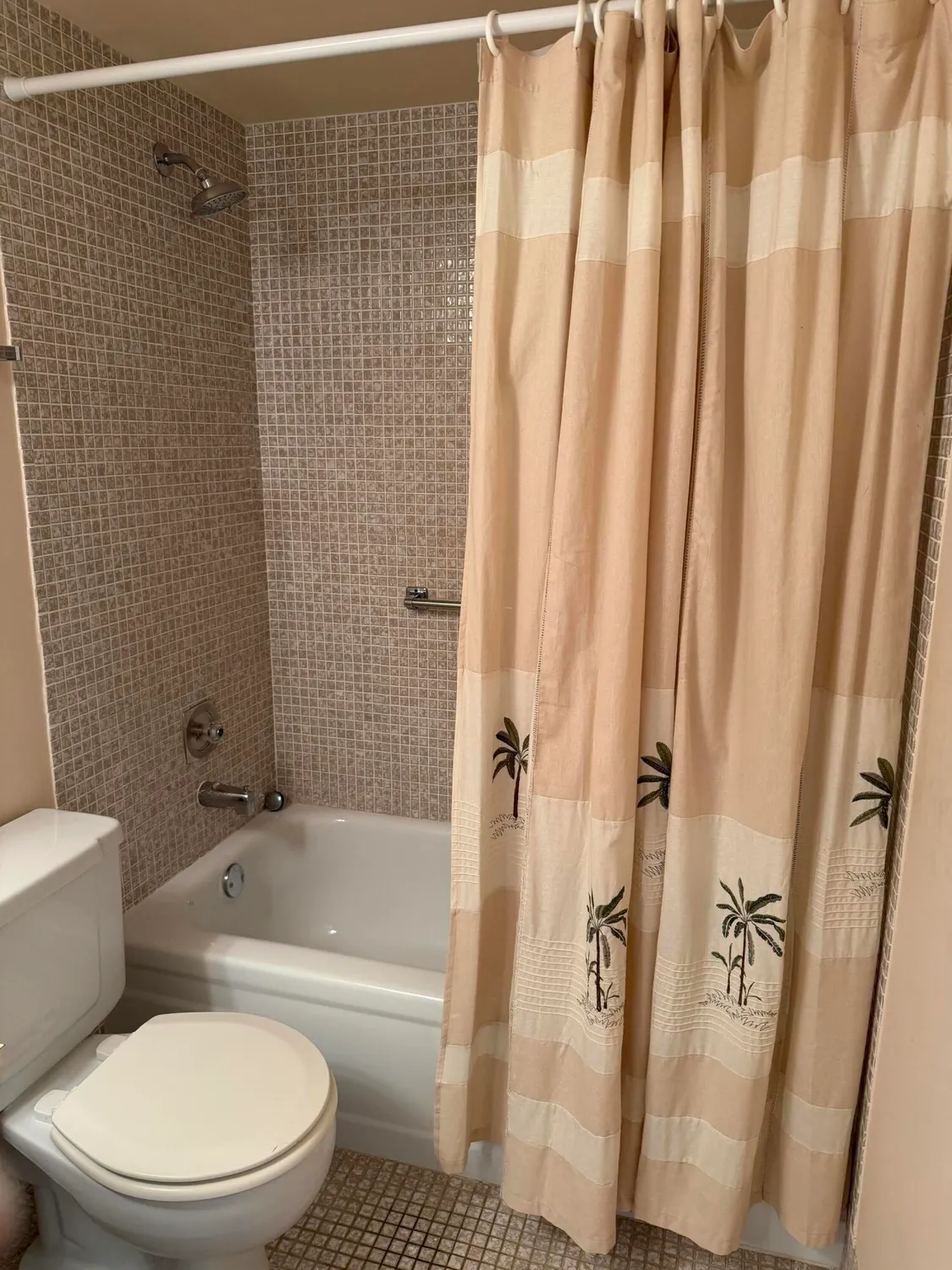 Property Slideshow image 18 of 24 | 2017 newcastle a, Boca Raton, FL, 33434