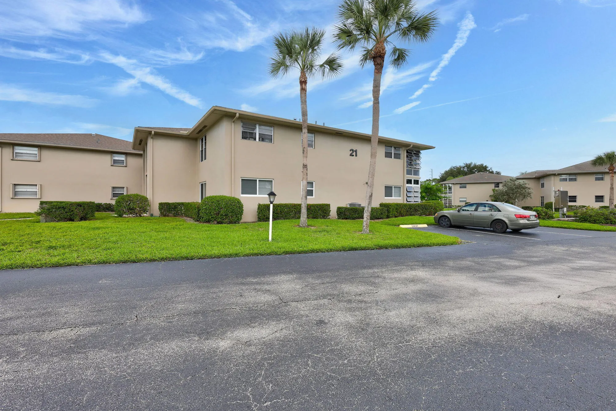 Property Slideshow image 32 of 34 | 21 lake vista trl apt 101, Port Saint Lucie, FL, 34952