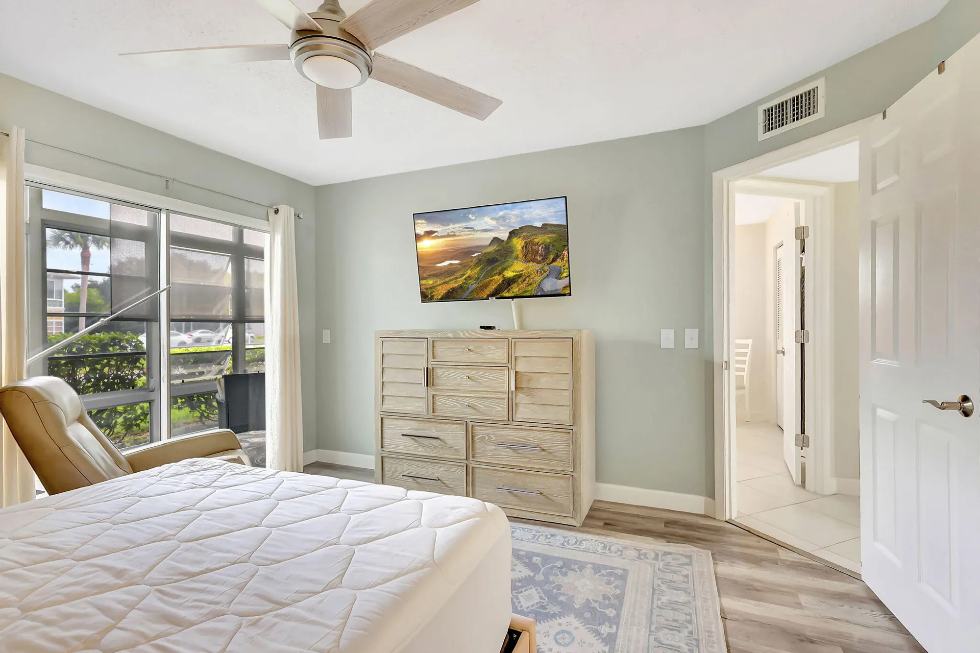 Property Slideshow image 21 of 34 | 21 lake vista trl apt 101, Port Saint Lucie, FL, 34952