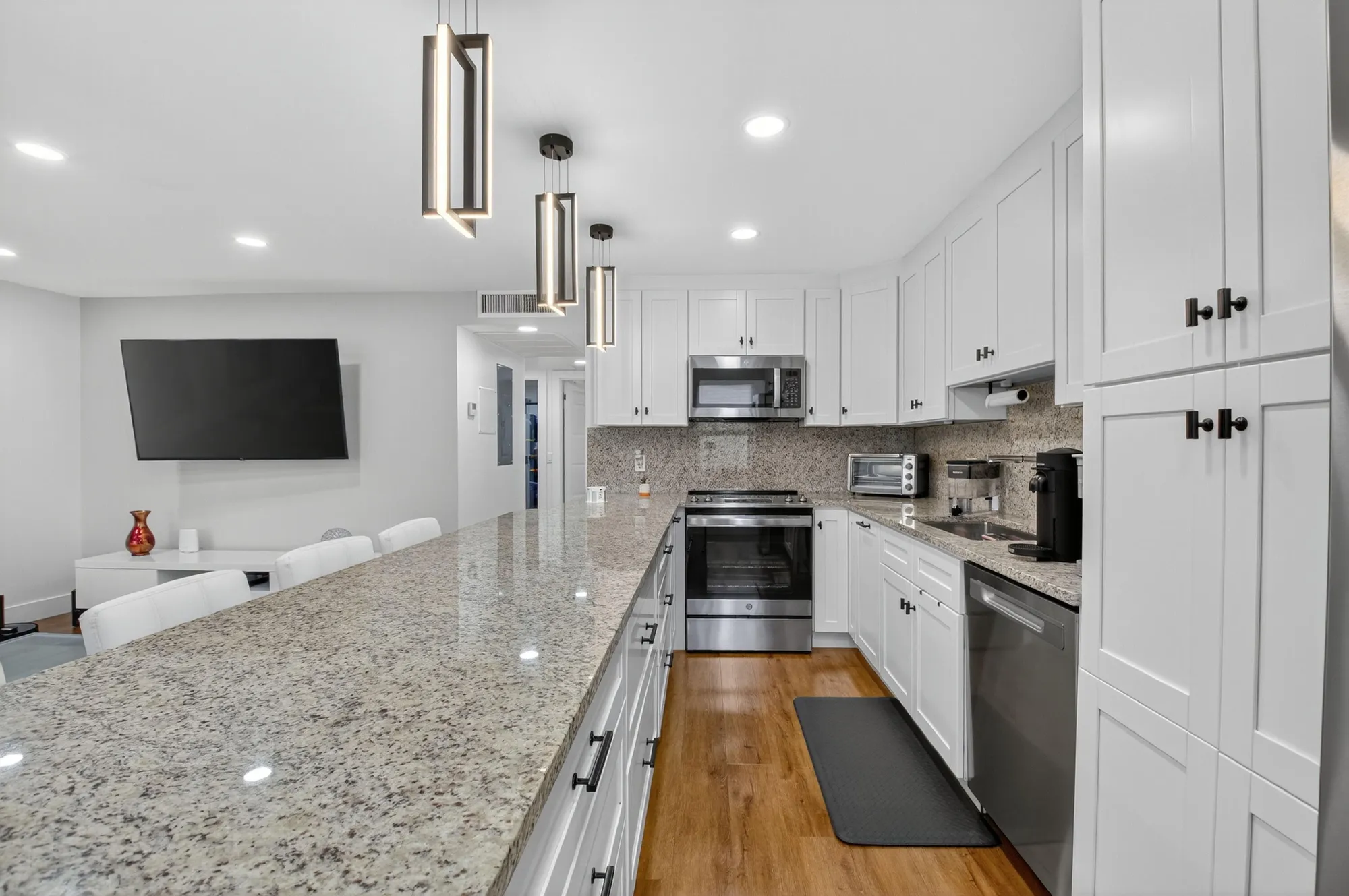 Property Slideshow image 5 of 46 | 3005 guildford a, Boca Raton, FL, 33434