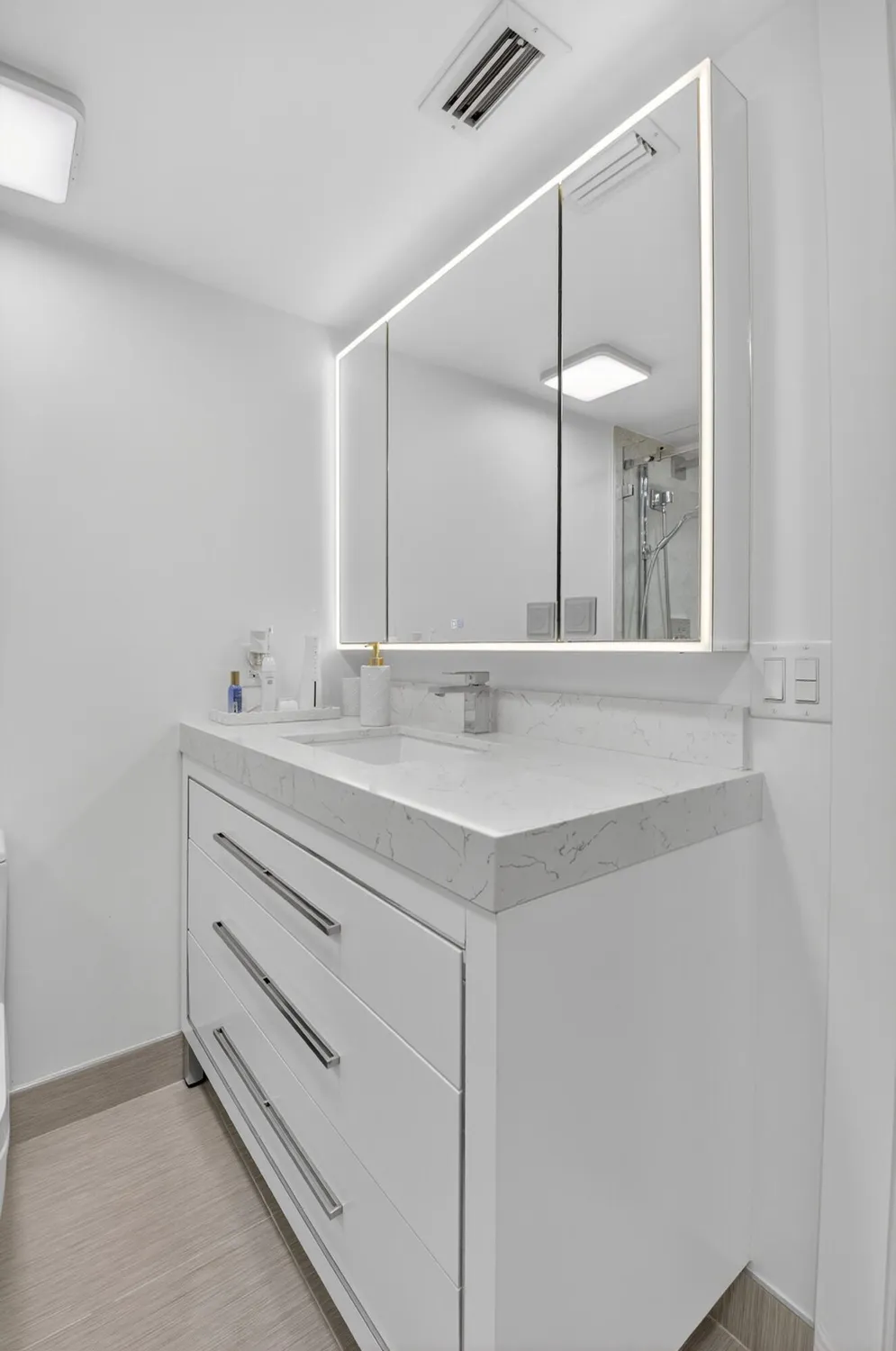 Property Slideshow image 11 of 46 | 3005 guildford a, Boca Raton, FL, 33434