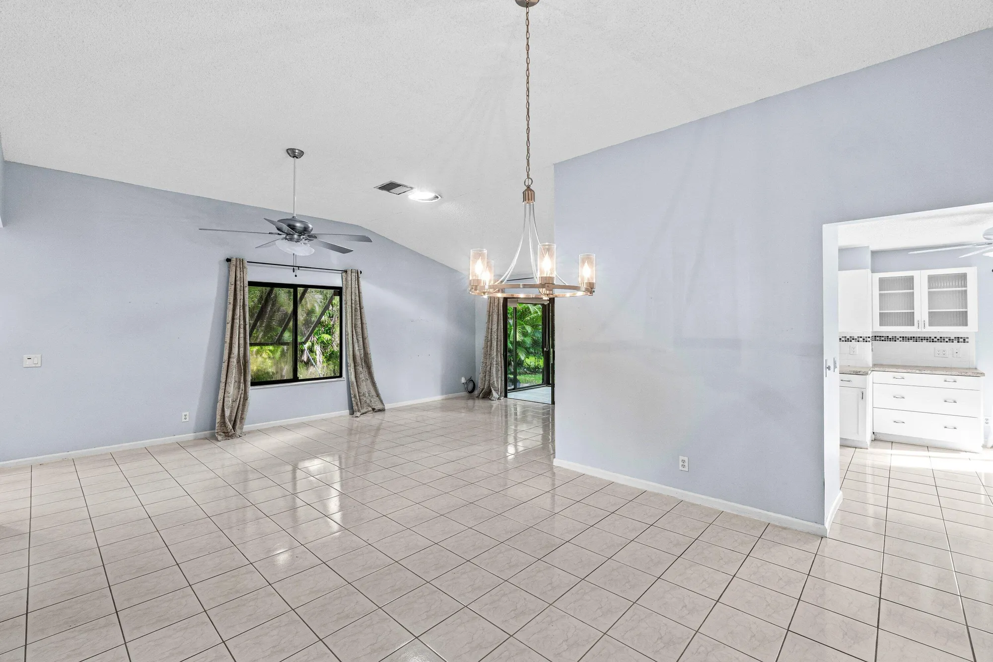 Property Slideshow image 8 of 35 | 10173 chestwood rd, Boynton Beach, FL, 33437