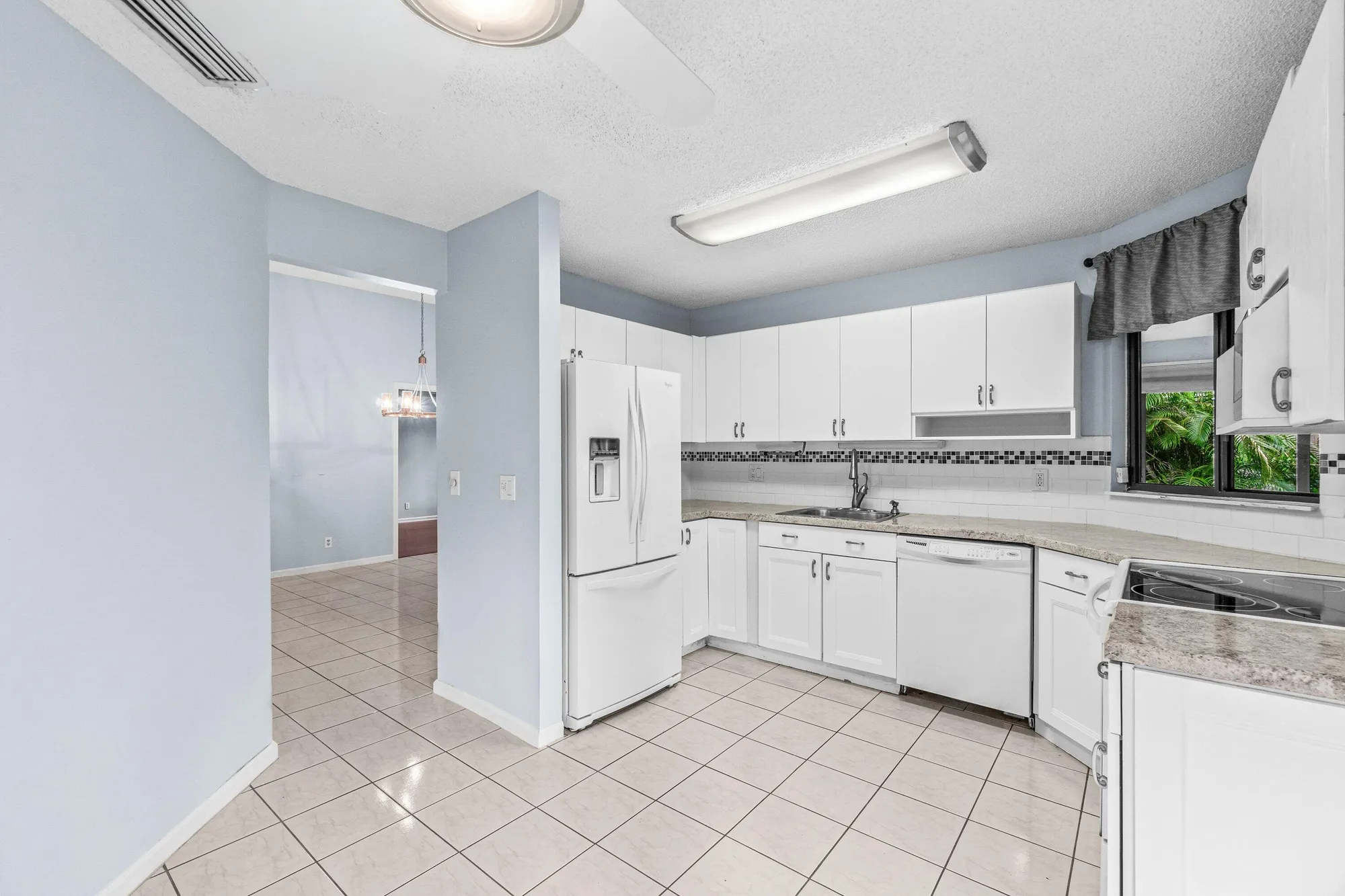 Property Slideshow image 11 of 35 | 10173 chestwood rd, Boynton Beach, FL, 33437