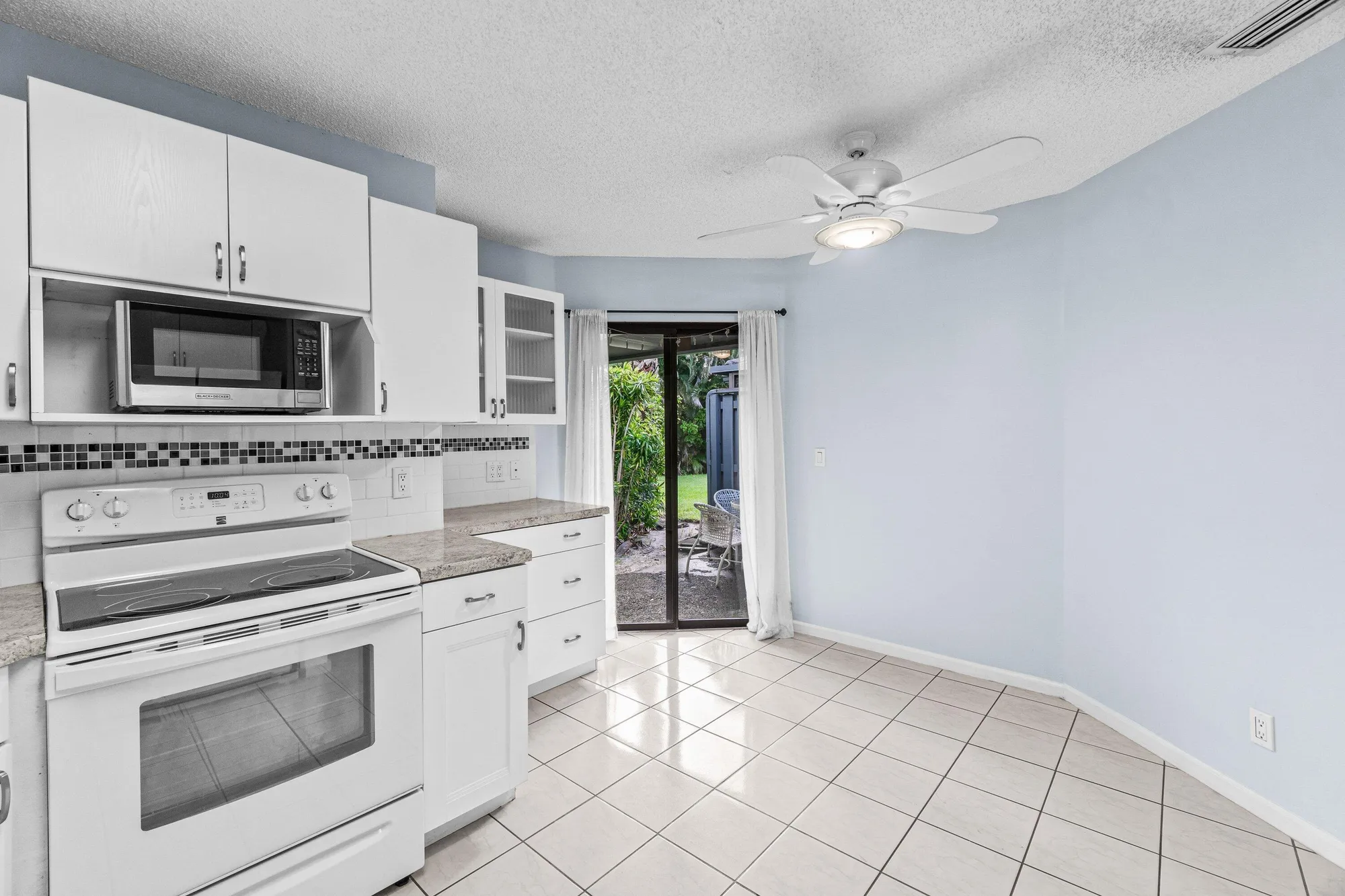 Property Slideshow image 13 of 35 | 10173 chestwood rd, Boynton Beach, FL, 33437