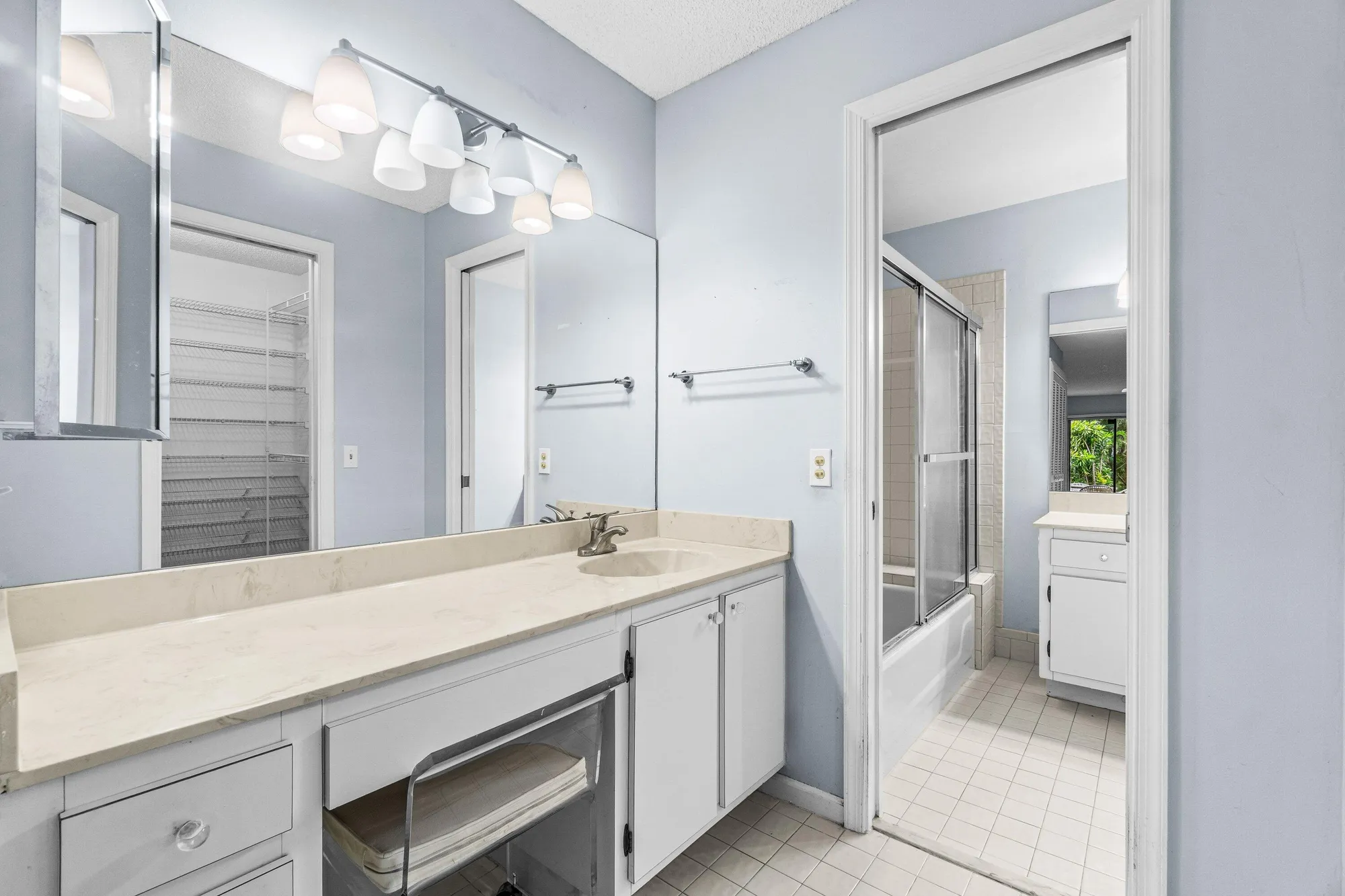 Property Slideshow image 17 of 35 | 10173 chestwood rd, Boynton Beach, FL, 33437