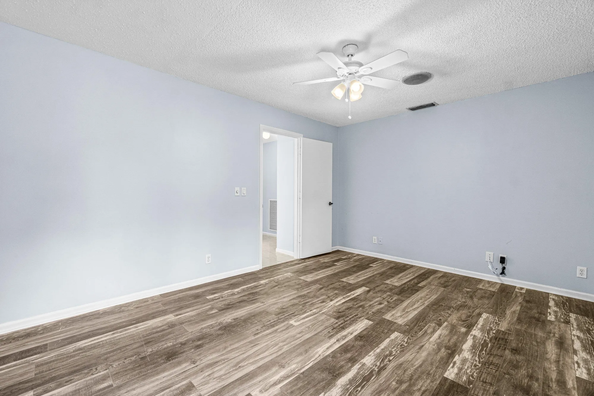 Property Slideshow image 21 of 35 | 10173 chestwood rd, Boynton Beach, FL, 33437