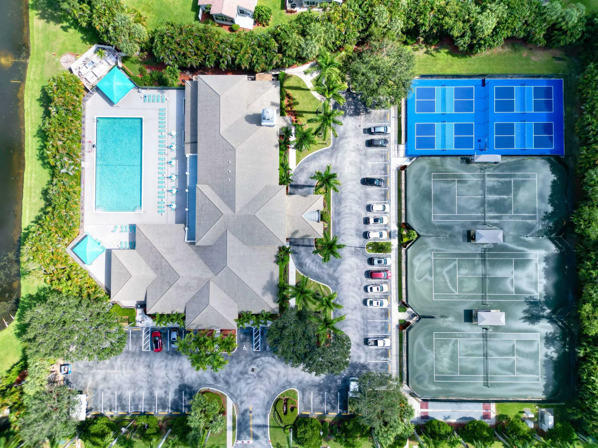 Property Slideshow image 46 of 52 | 10788 royal caribbean cir, Boynton Beach, FL, 33437