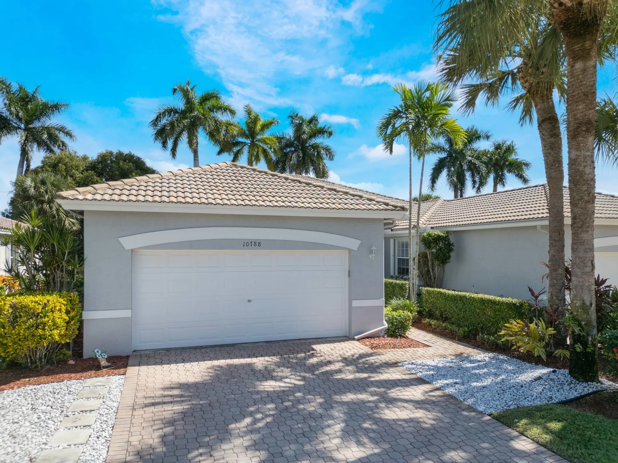 Property Slideshow image 2 of 52 | 10788 royal caribbean cir, Boynton Beach, FL, 33437