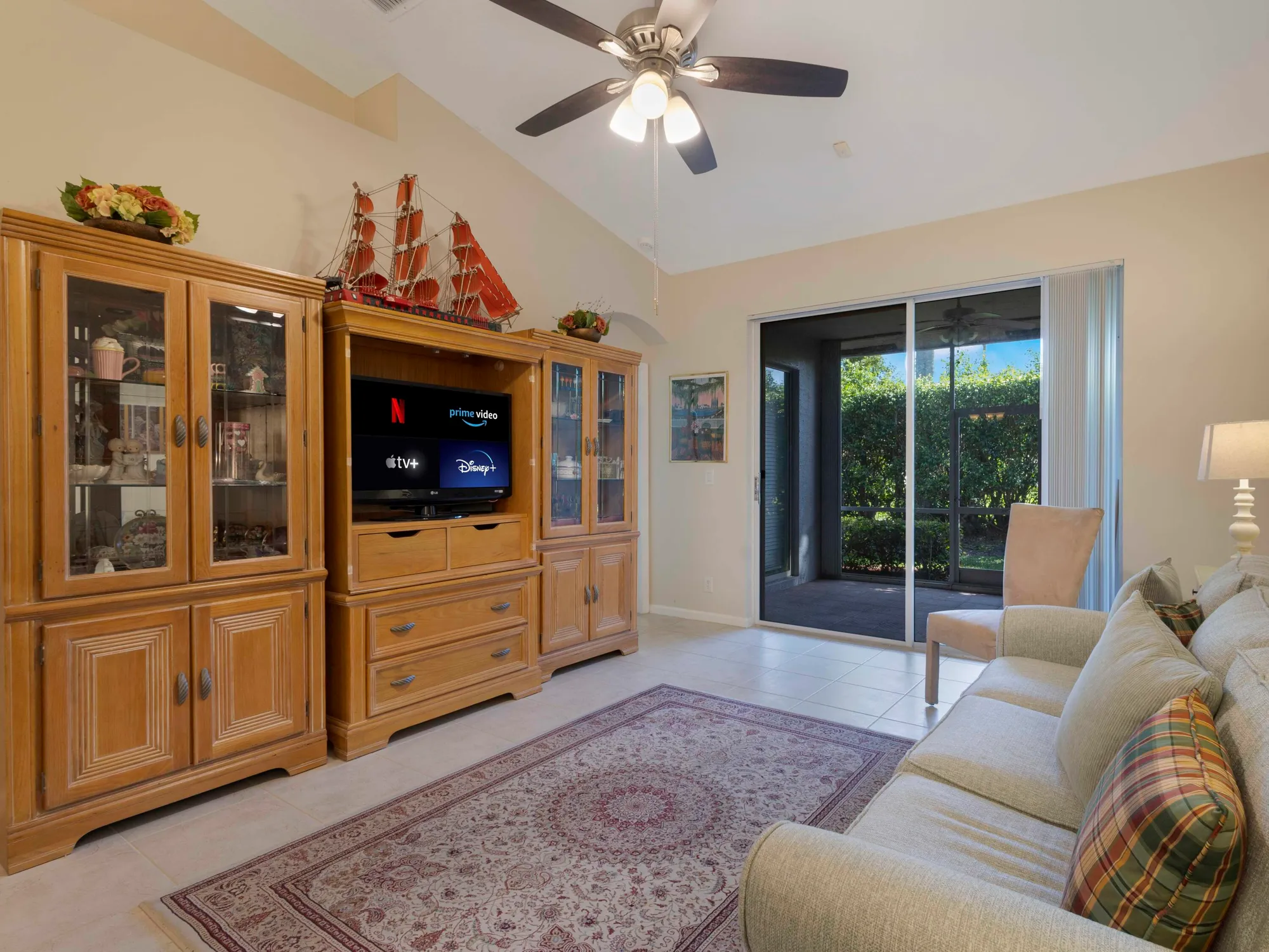 Property Slideshow image 11 of 52 | 10788 royal caribbean cir, Boynton Beach, FL, 33437