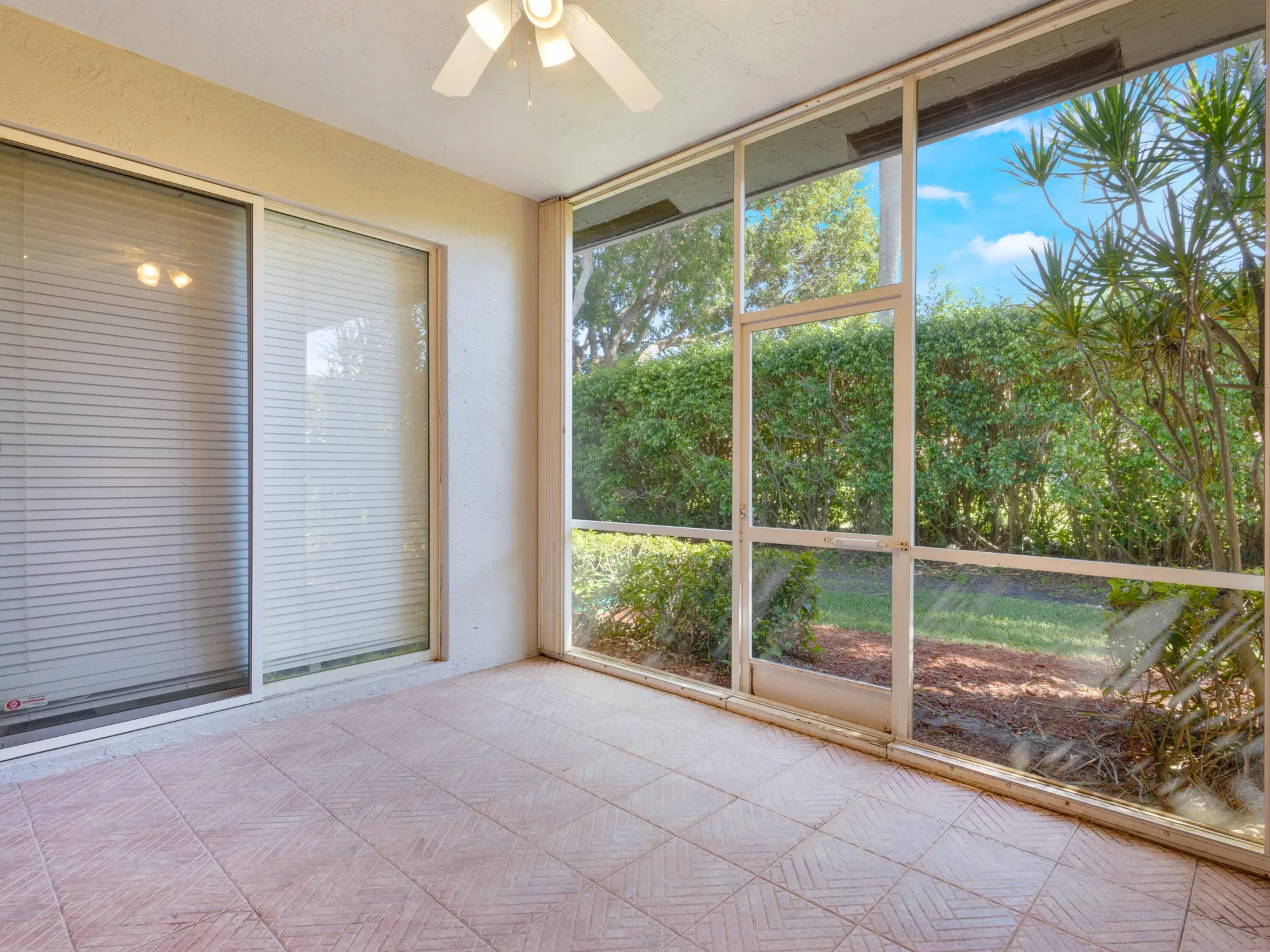 Property Slideshow image 27 of 52 | 10788 royal caribbean cir, Boynton Beach, FL, 33437